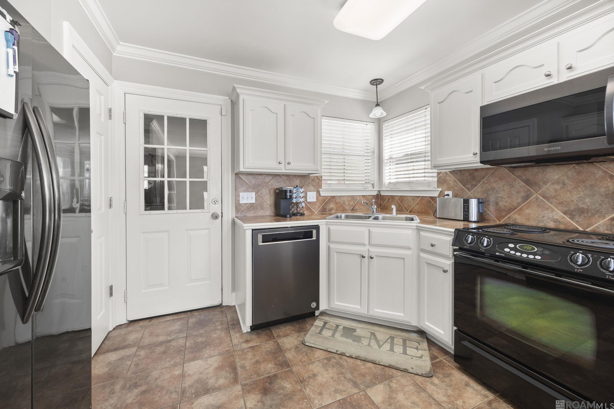 628 S Oleana Dr, Gonzales, LA, 70737