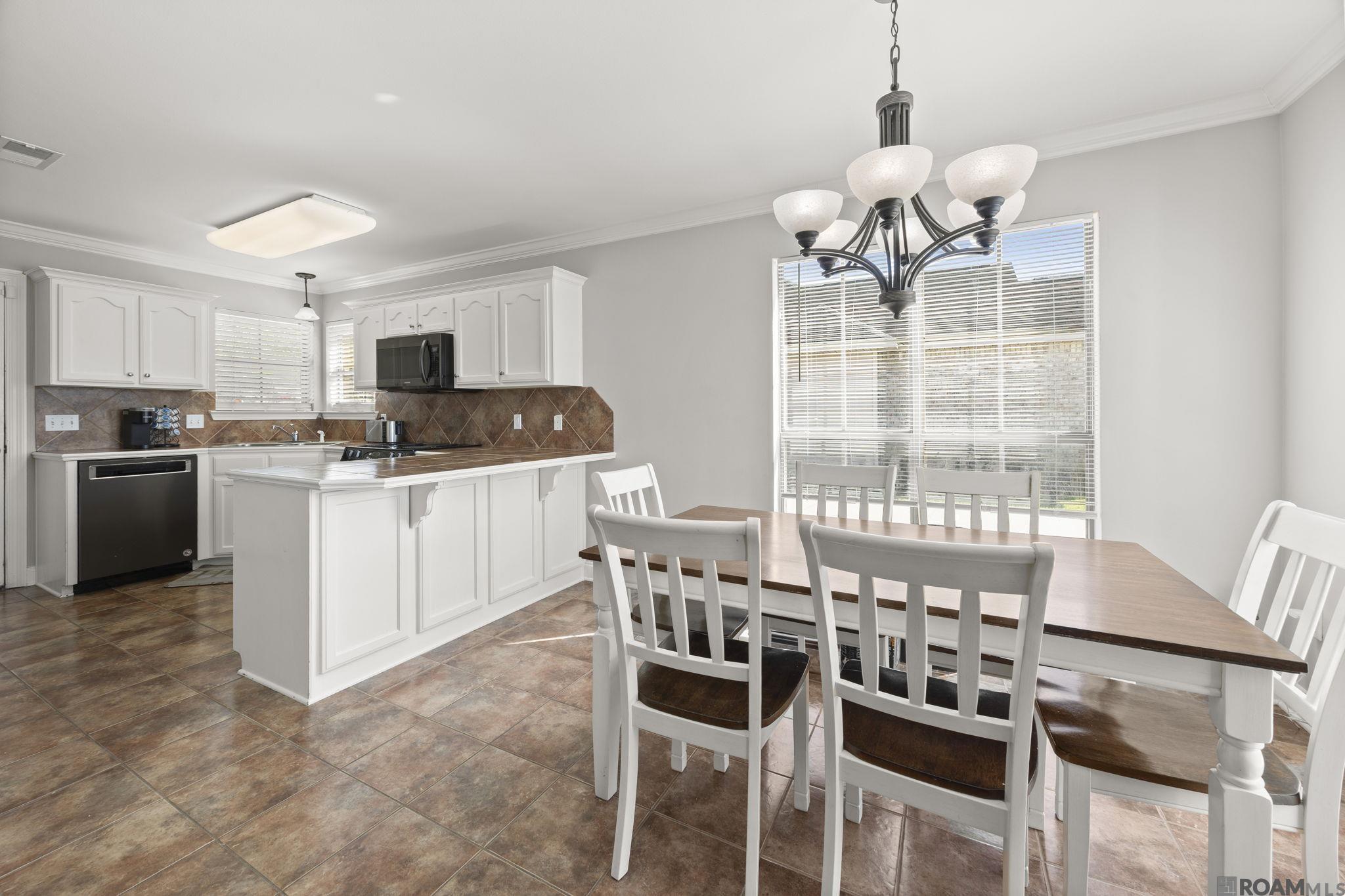 628 S Oleana Dr, Gonzales, LA, 70737