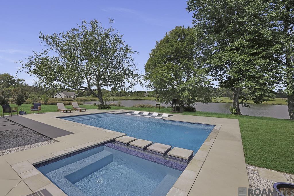 5042 Thompson Cove Dr, St Francisville, LA, 70775