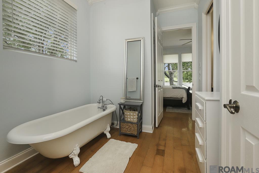 5042 Thompson Cove Dr, St Francisville, LA, 70775