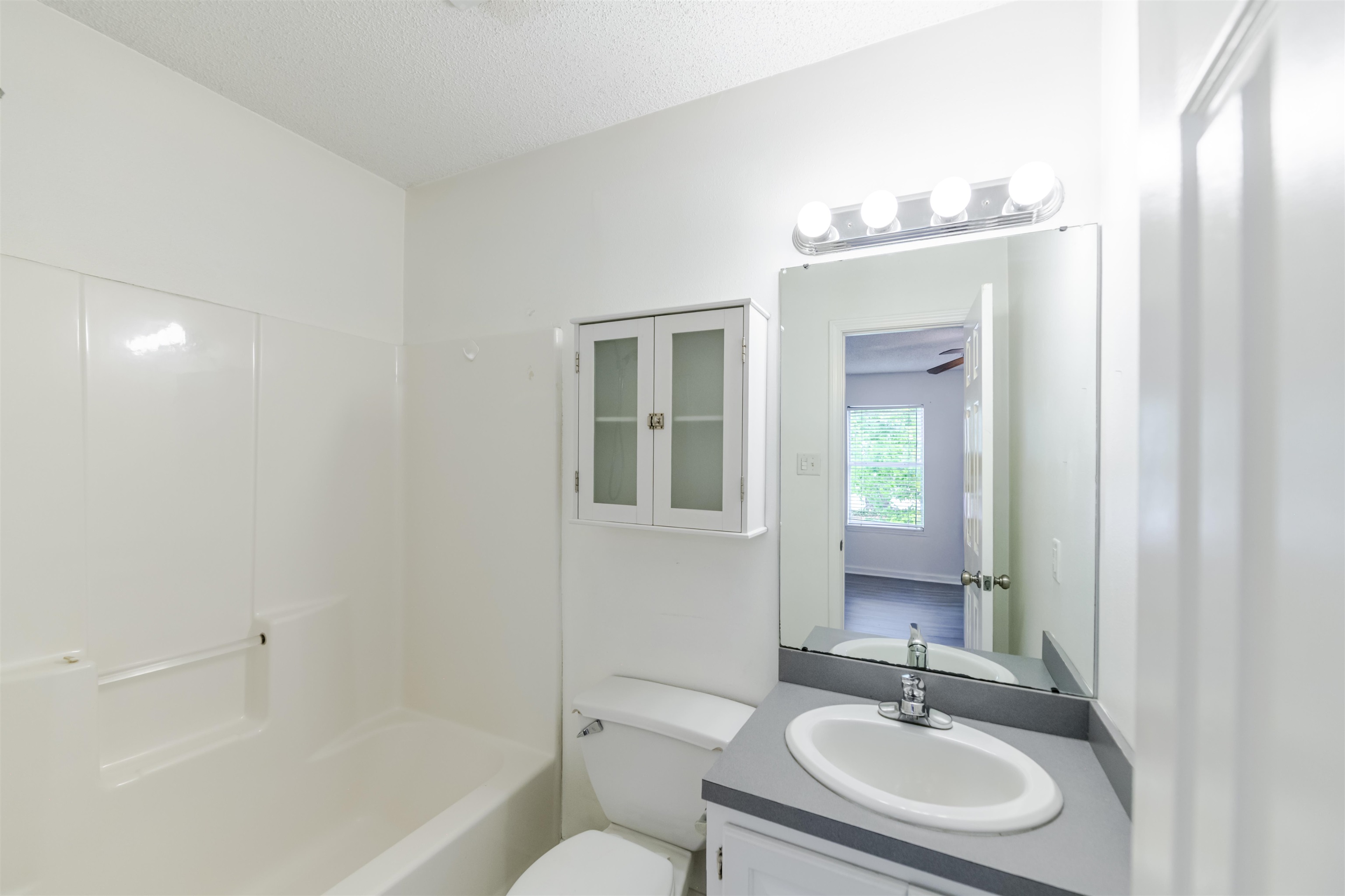 203 Rue D'iberville, Houma, LA, 70360