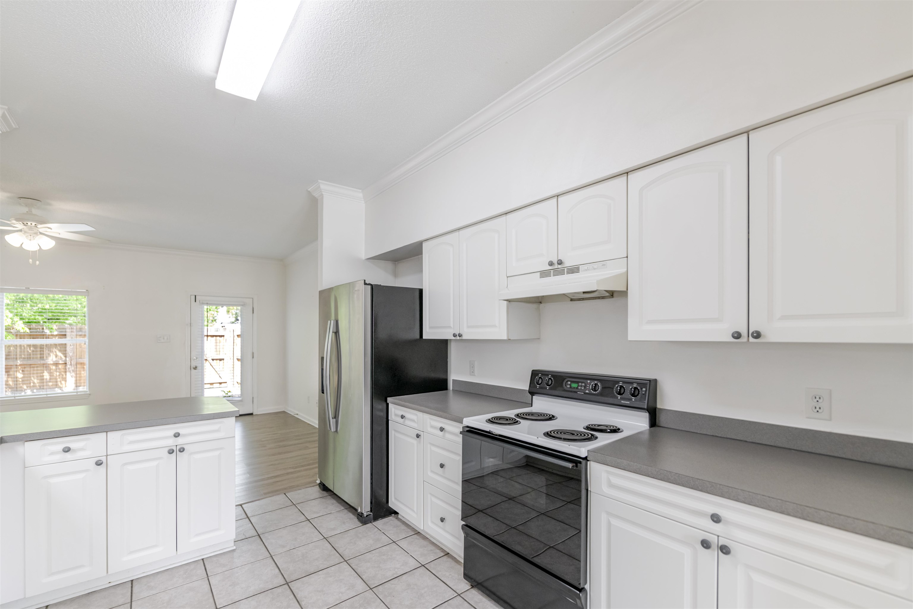 203 Rue D'iberville, Houma, LA, 70360