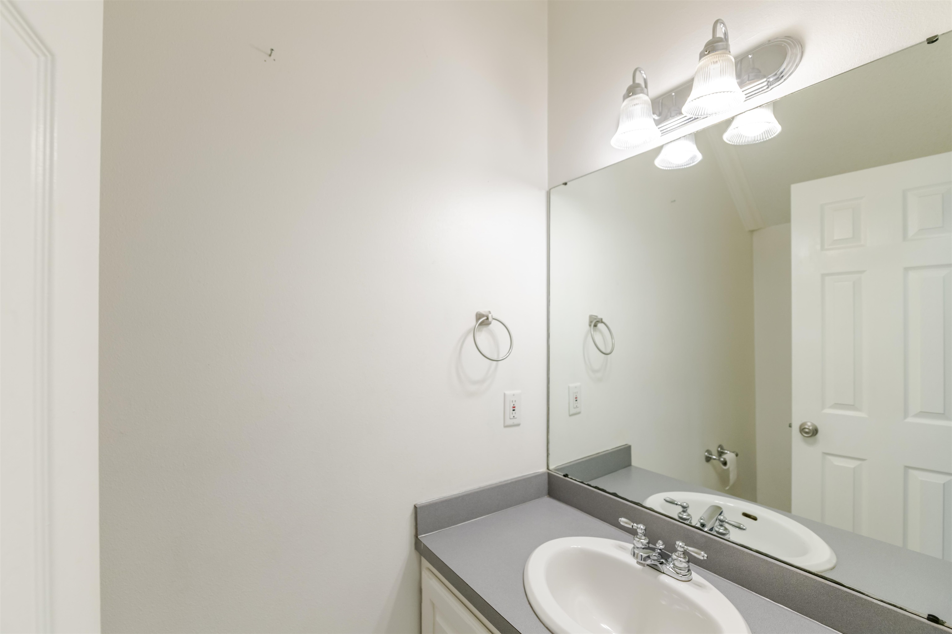 203 Rue D'iberville, Houma, LA, 70360