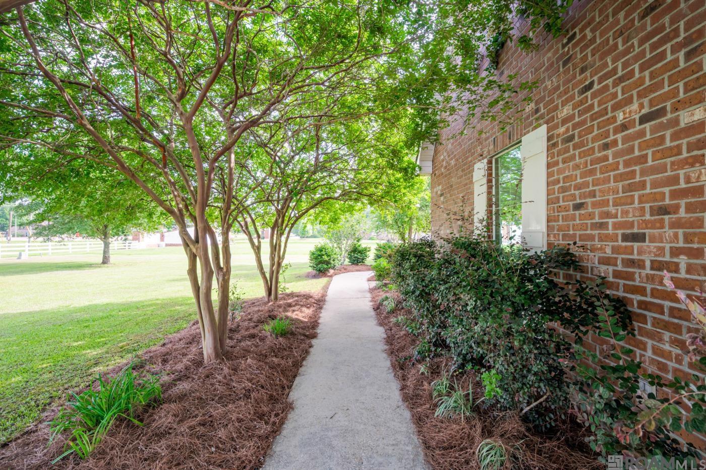 36490 La Hwy 16, Denham Springs, LA, 70706