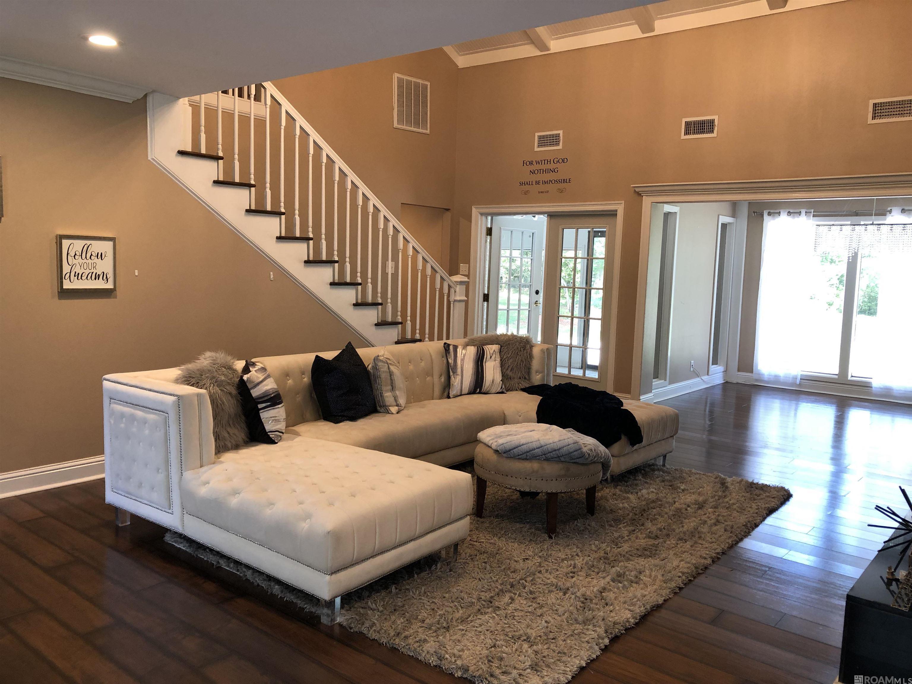 465 Donald Dr, Denham Springs, LA, 70726