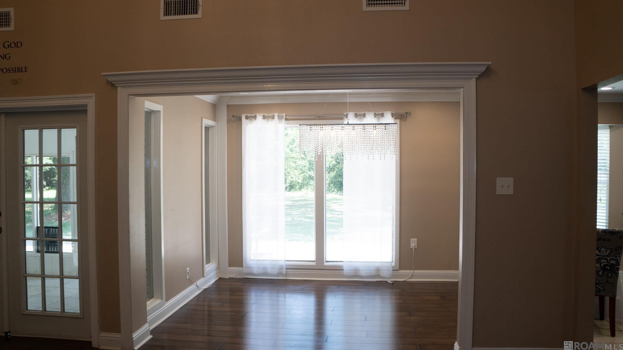 465 Donald Dr, Denham Springs, LA, 70726