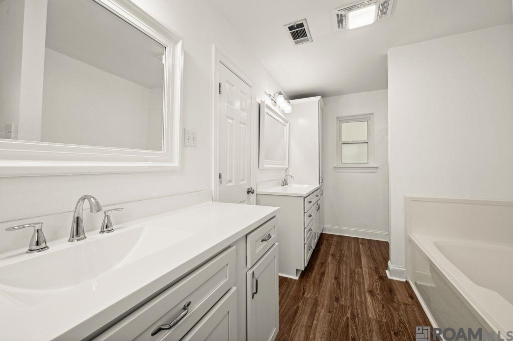 10083 Lake Ridge Ave, Gonzales, LA, 70737