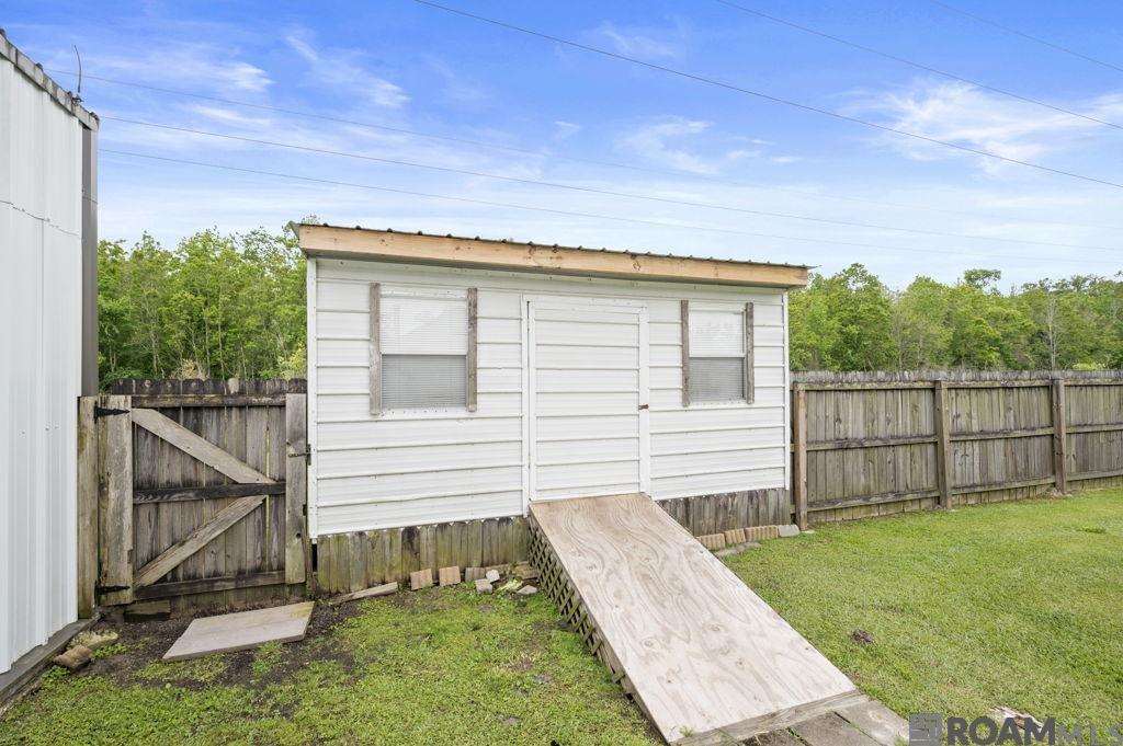10083 Lake Ridge Ave, Gonzales, LA, 70737