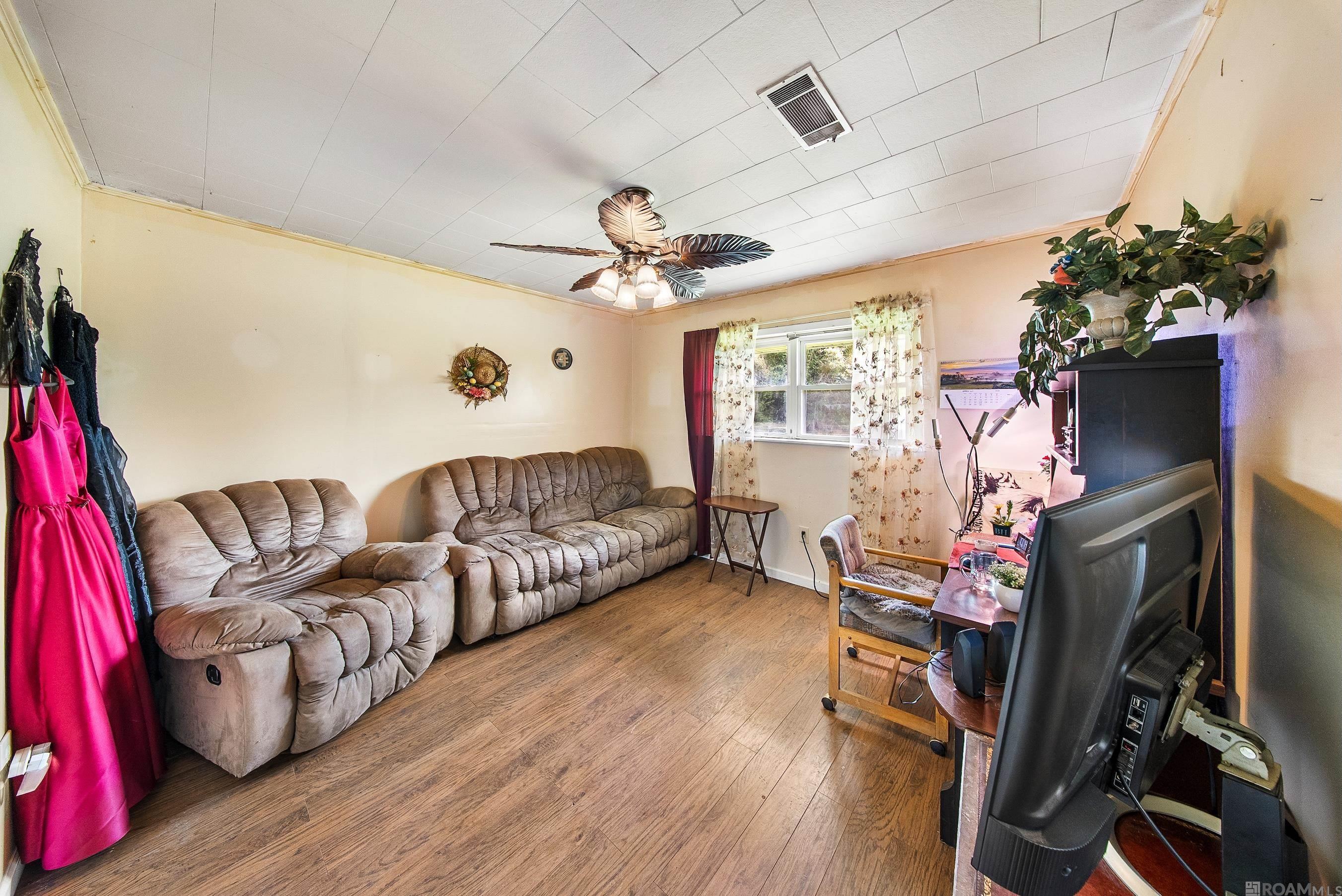 11163 Hwy 22, St Amant, LA, 70774