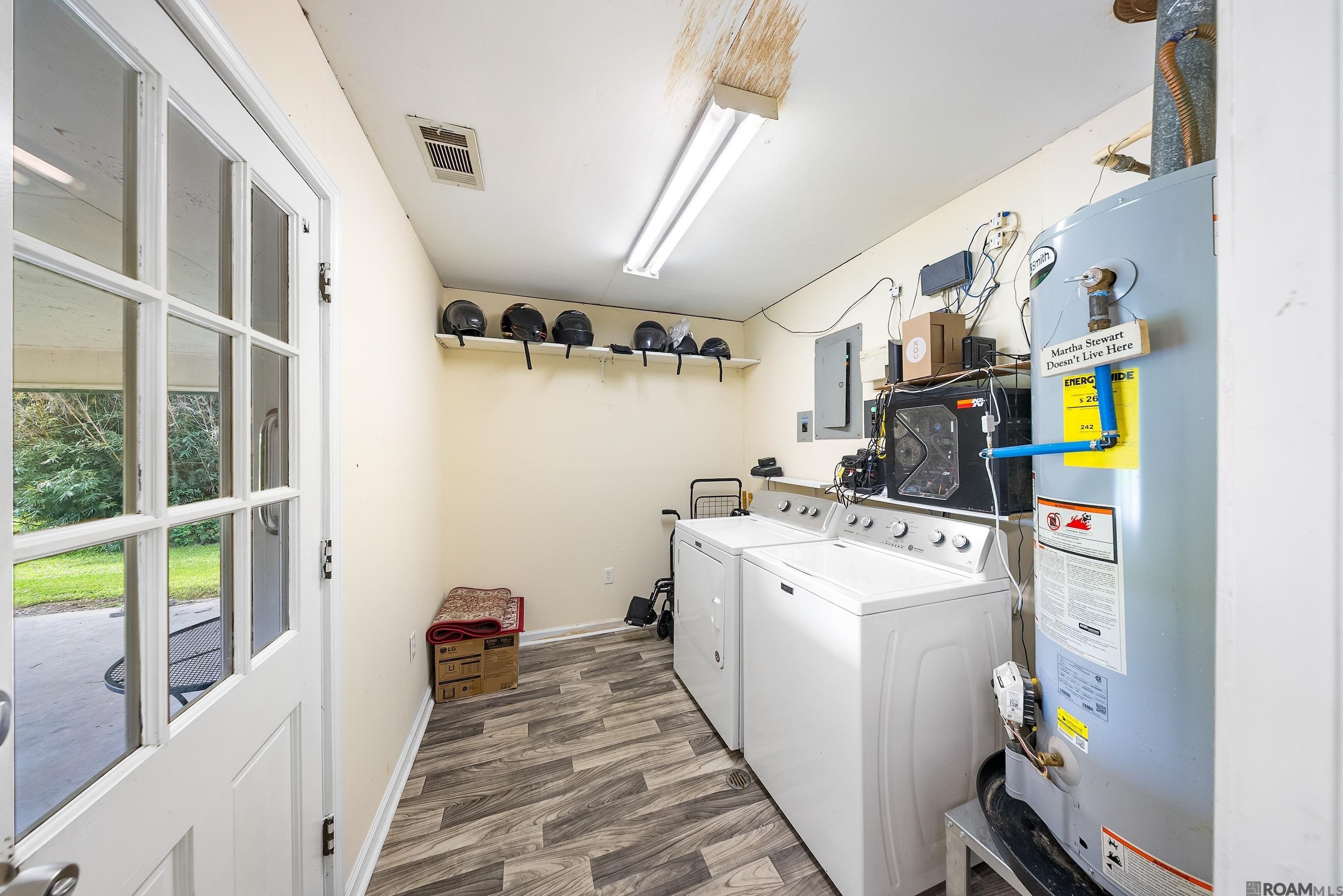 11163 Hwy 22, St Amant, LA, 70774