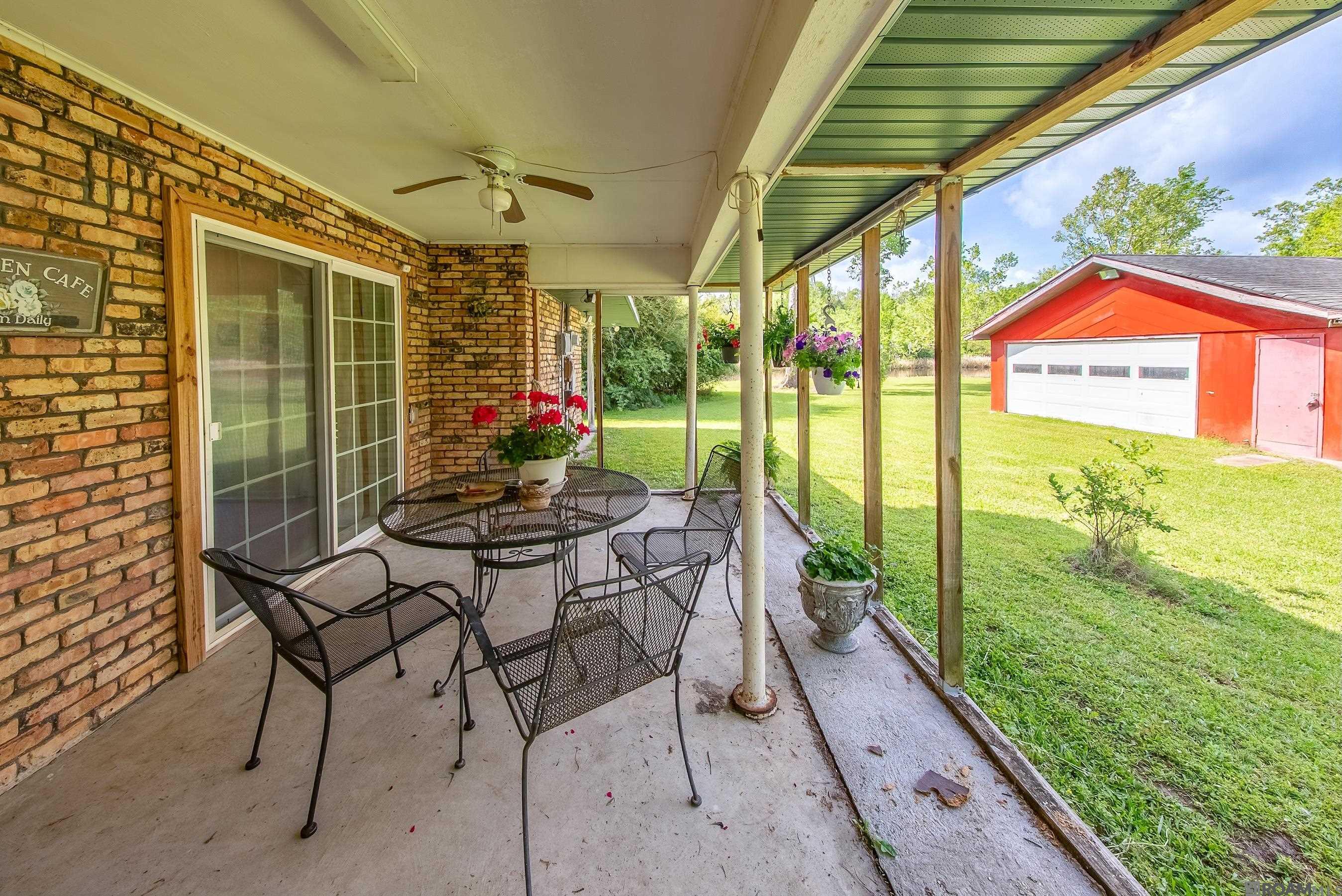 11163 Hwy 22, St Amant, LA, 70774