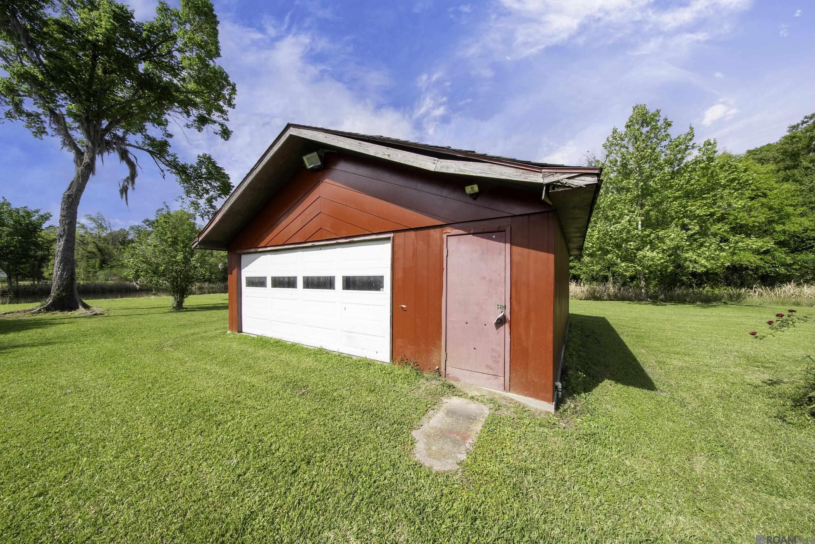 11163 Hwy 22, St Amant, LA, 70774