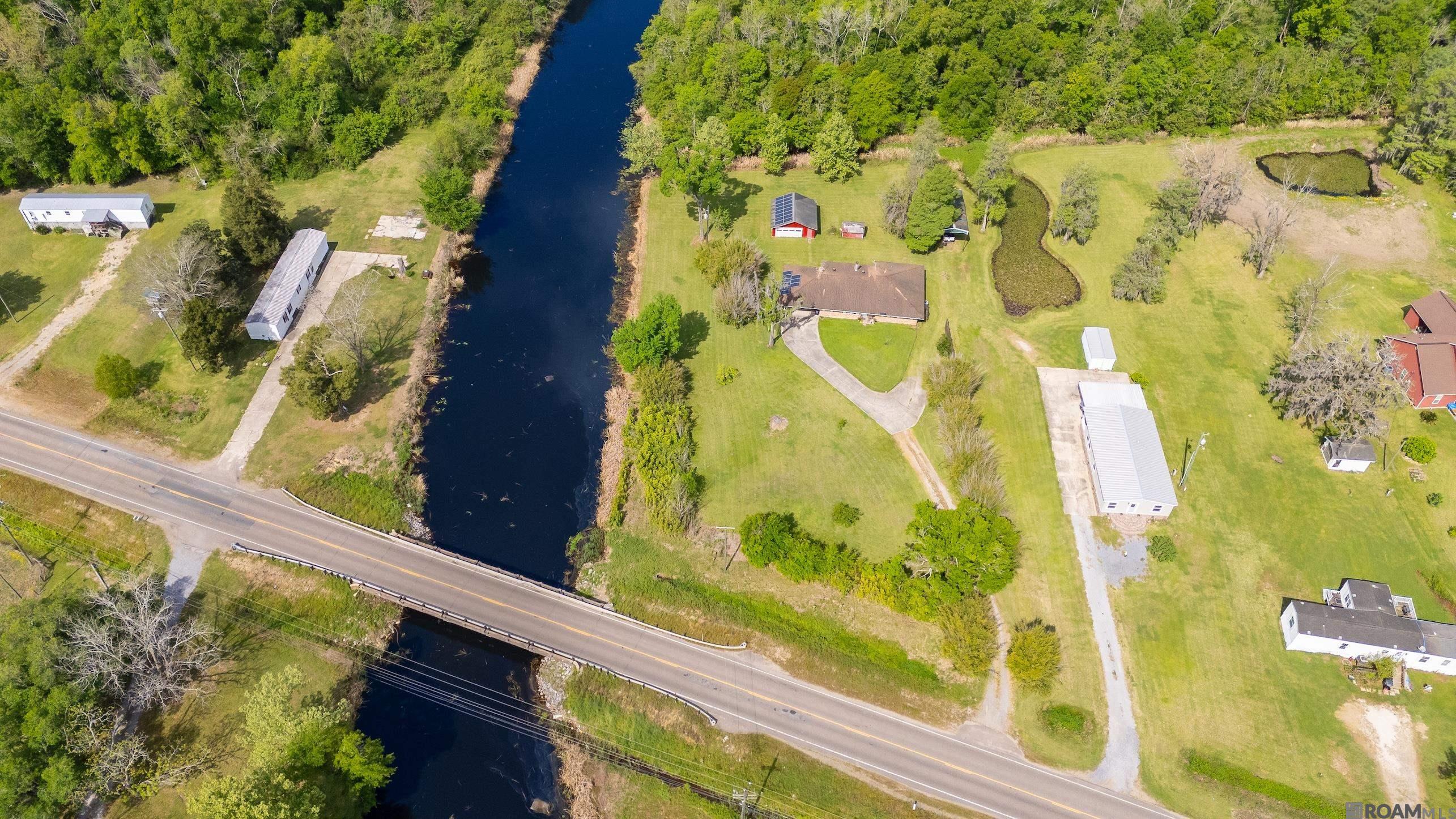 11163 Hwy 22, St Amant, LA, 70774