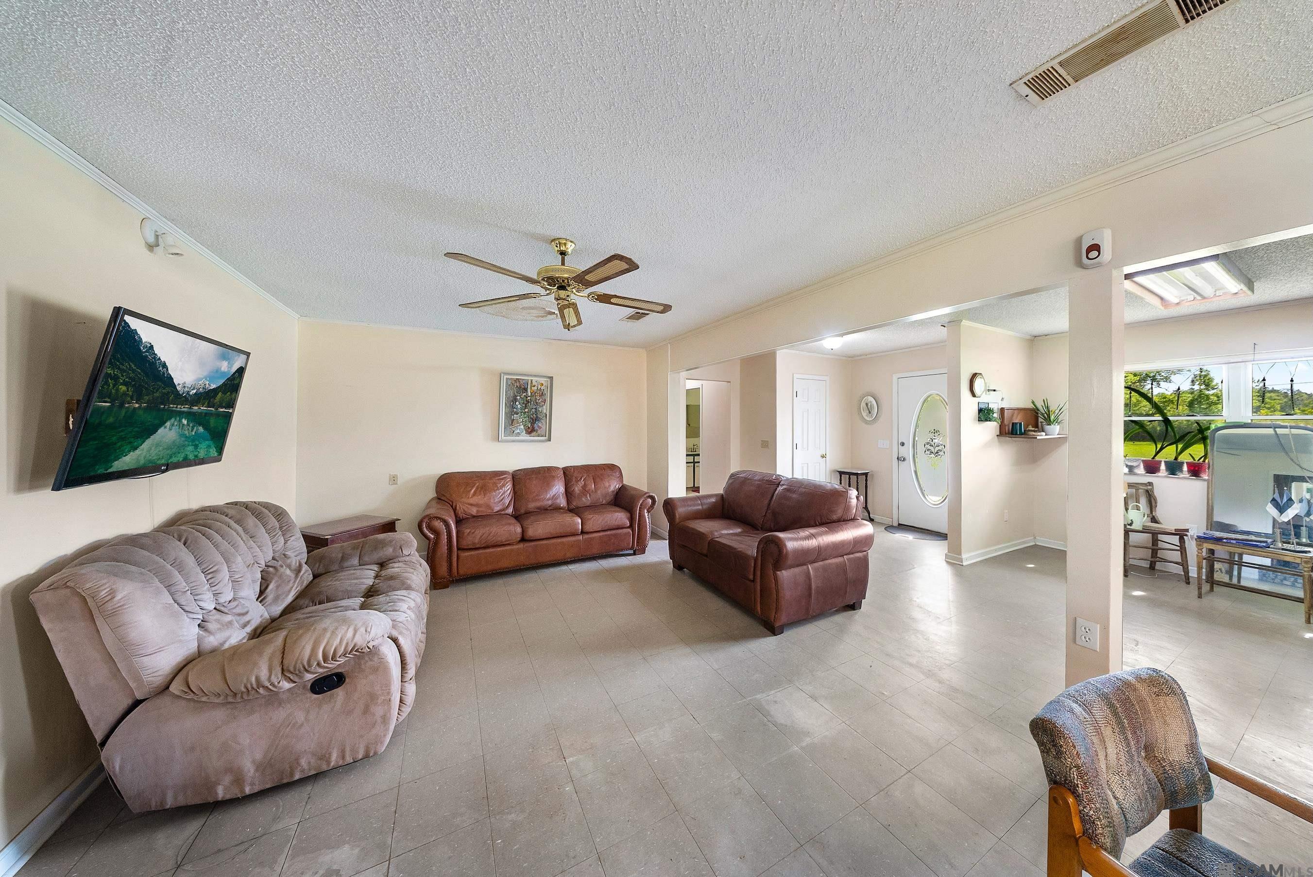 11163 Hwy 22, St Amant, LA, 70774