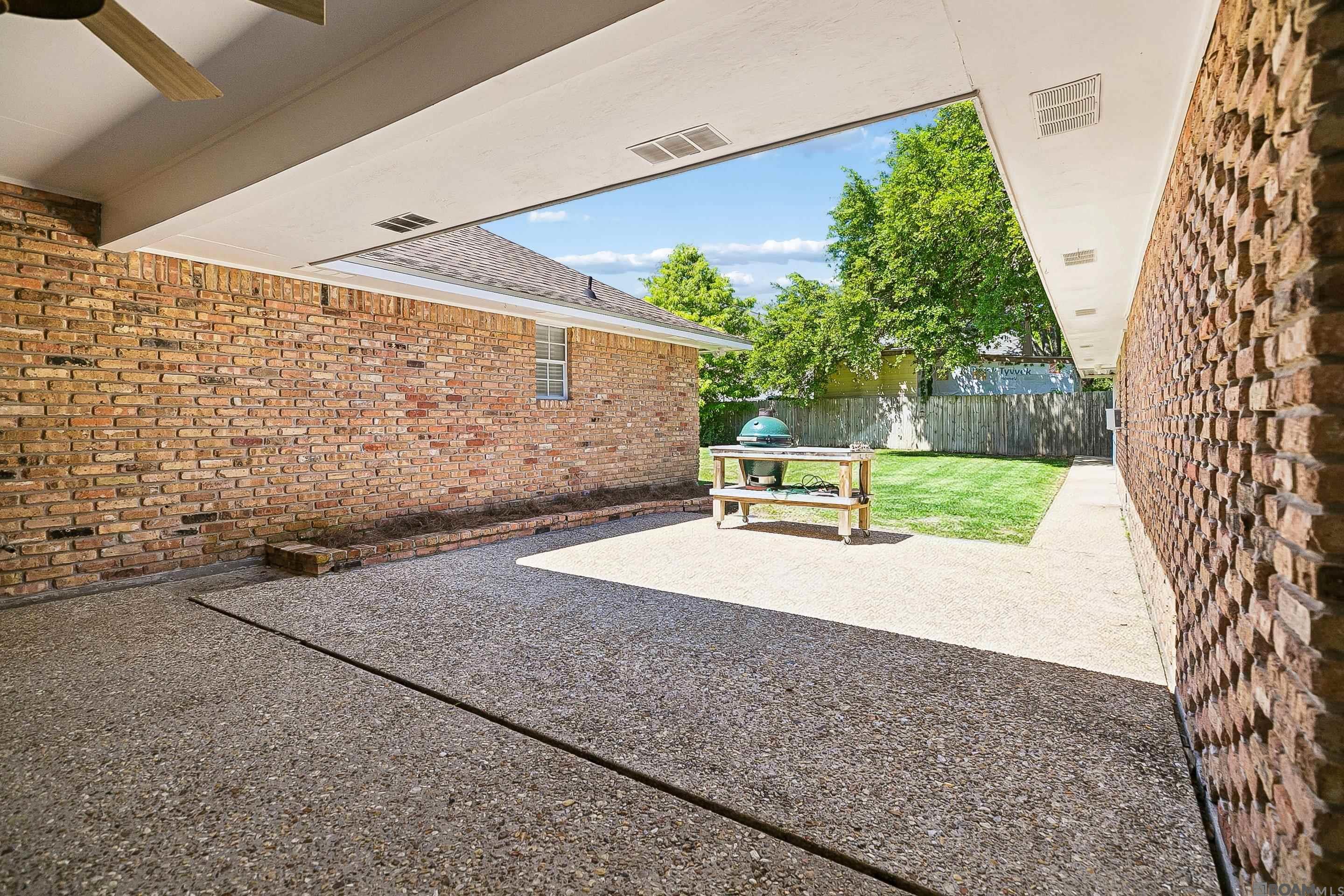 12103 Lake Sherwood Ave N, Baton Rouge, LA, 70816