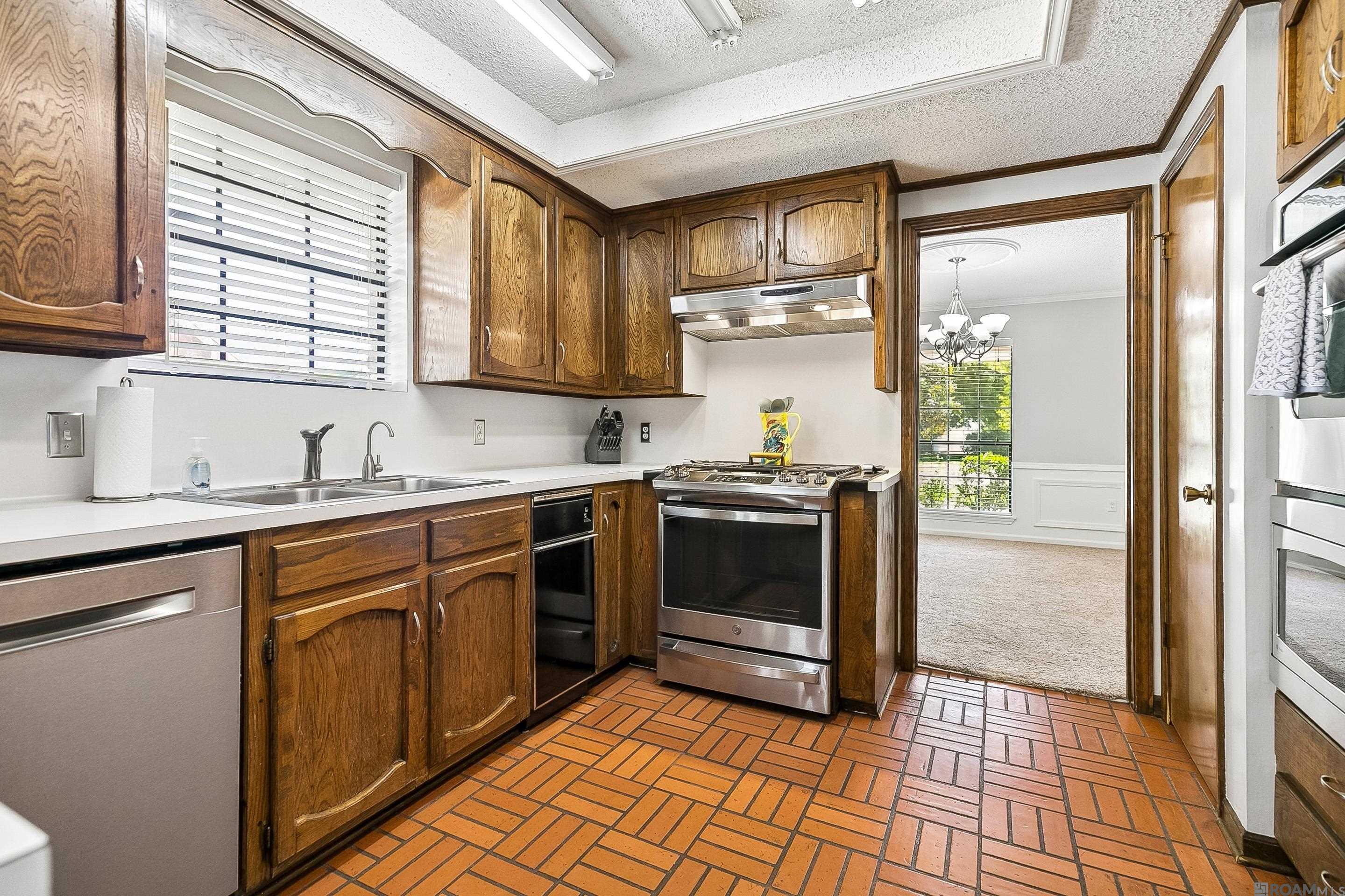 12103 Lake Sherwood Ave N, Baton Rouge, LA, 70816