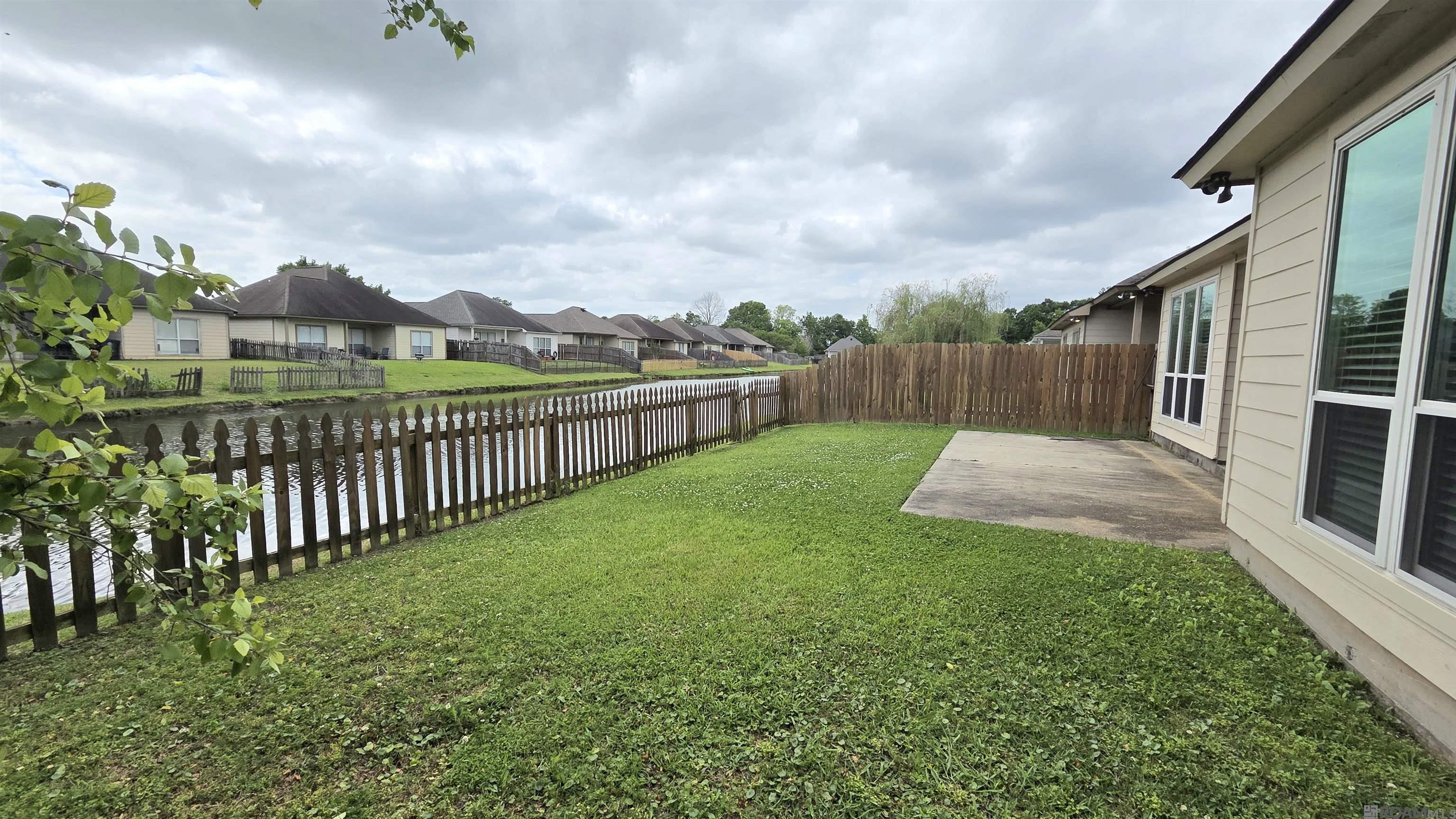 2934 Nicholson Lake Dr, Baton Rouge, LA, 70810