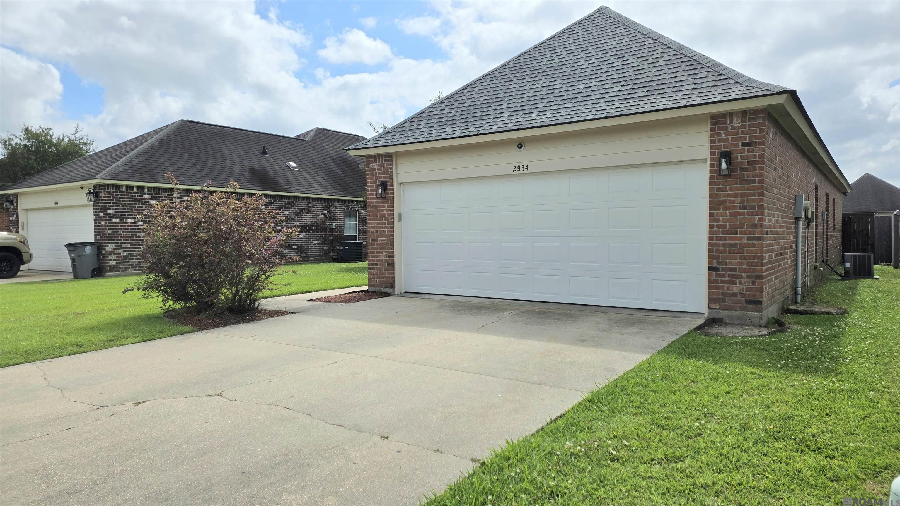 2934 Nicholson Lake Dr, Baton Rouge, LA, 70810