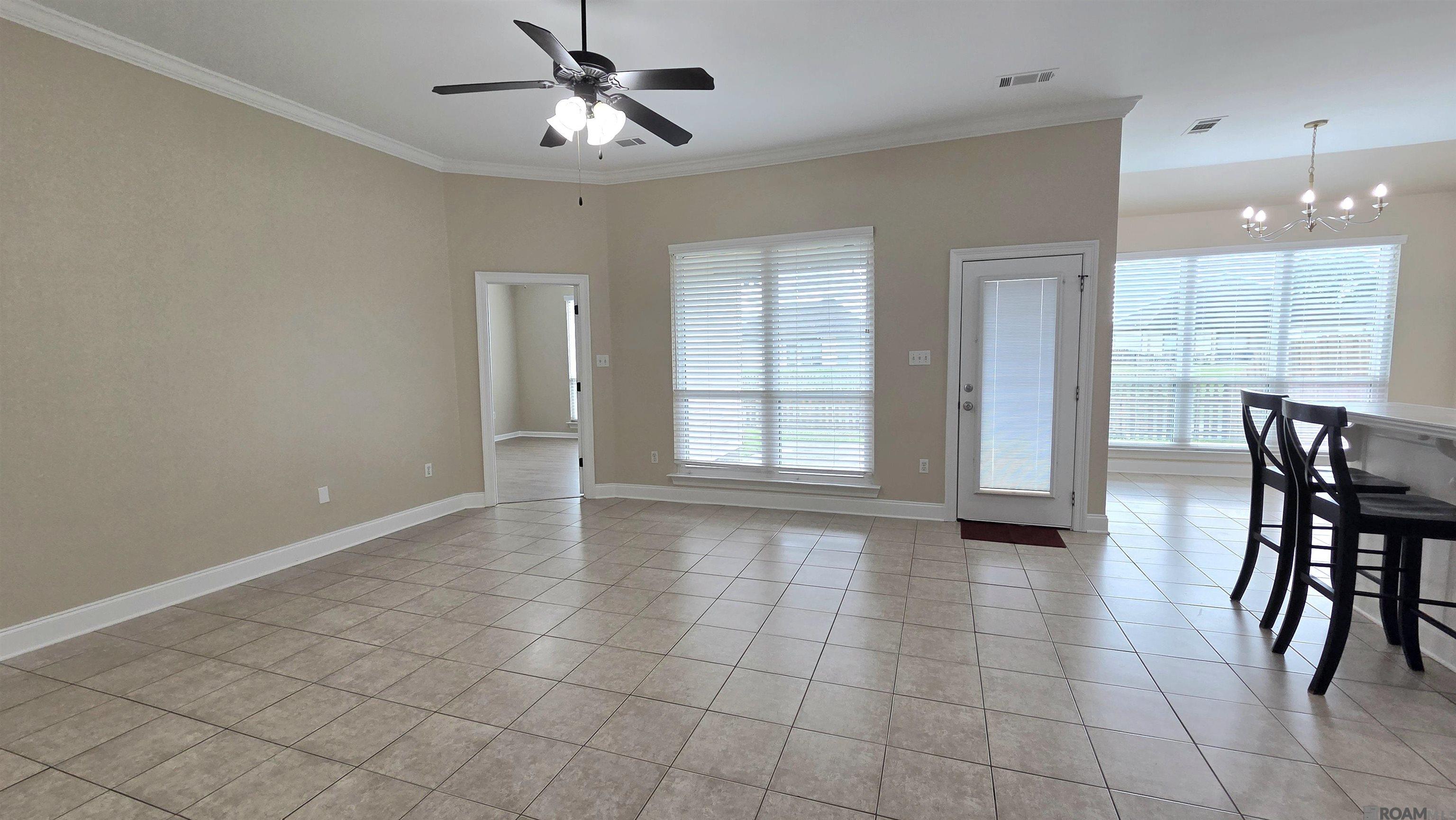 2934 Nicholson Lake Dr, Baton Rouge, LA, 70810