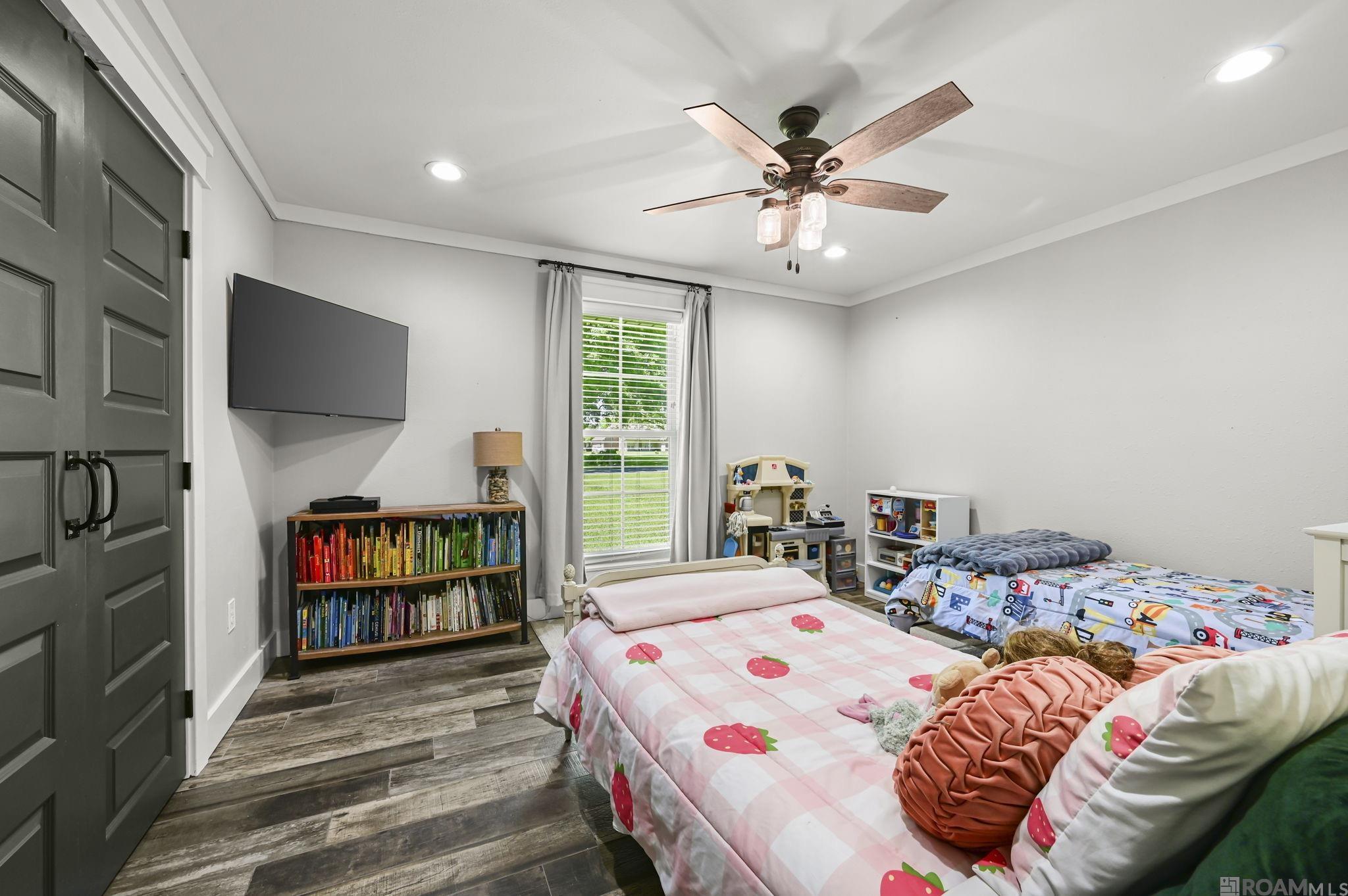 907 Colonial Dr, Port Allen, LA, 70767