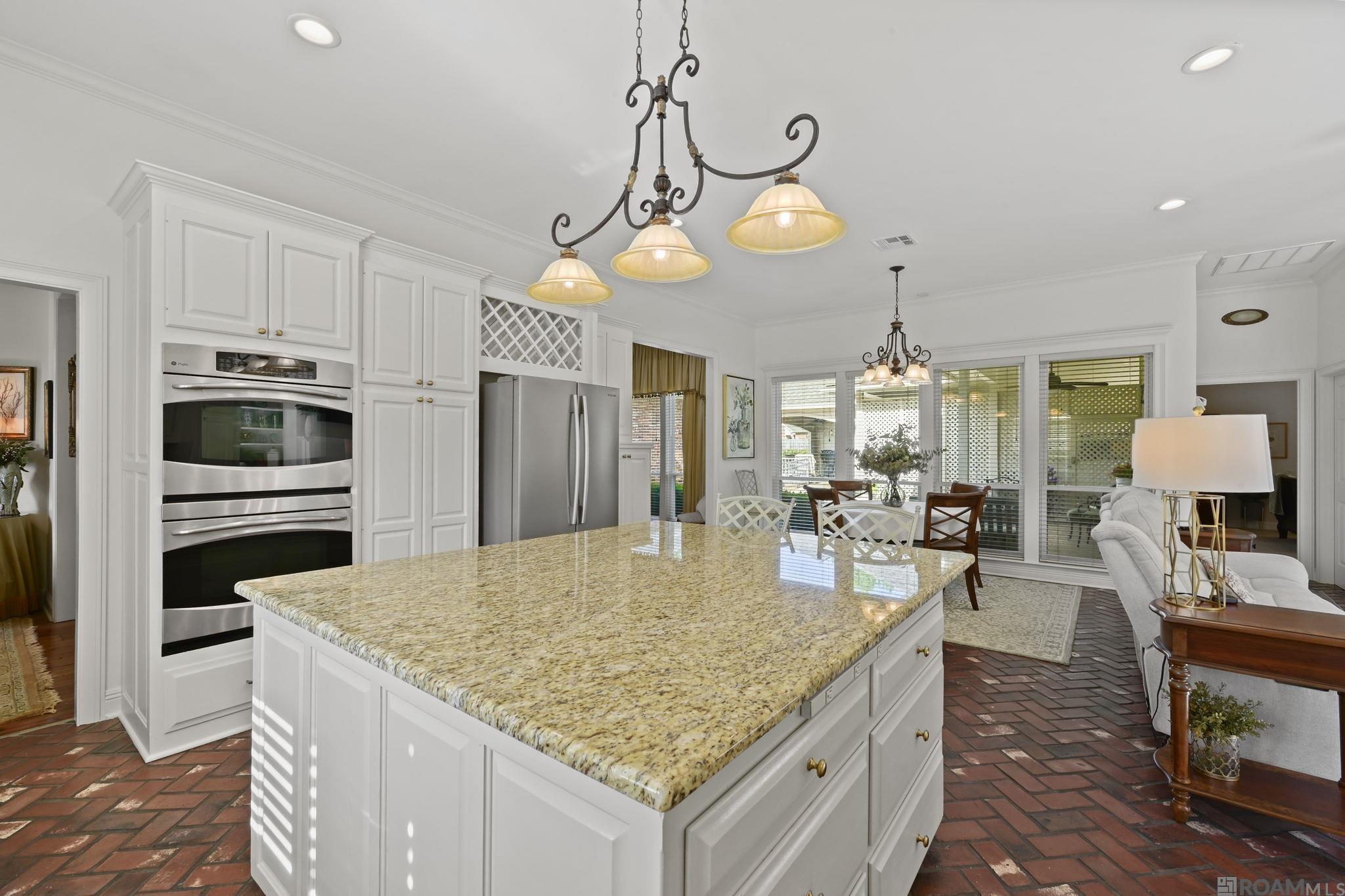 17952 Heritage Estates Dr, Baton Rouge, LA, 70810