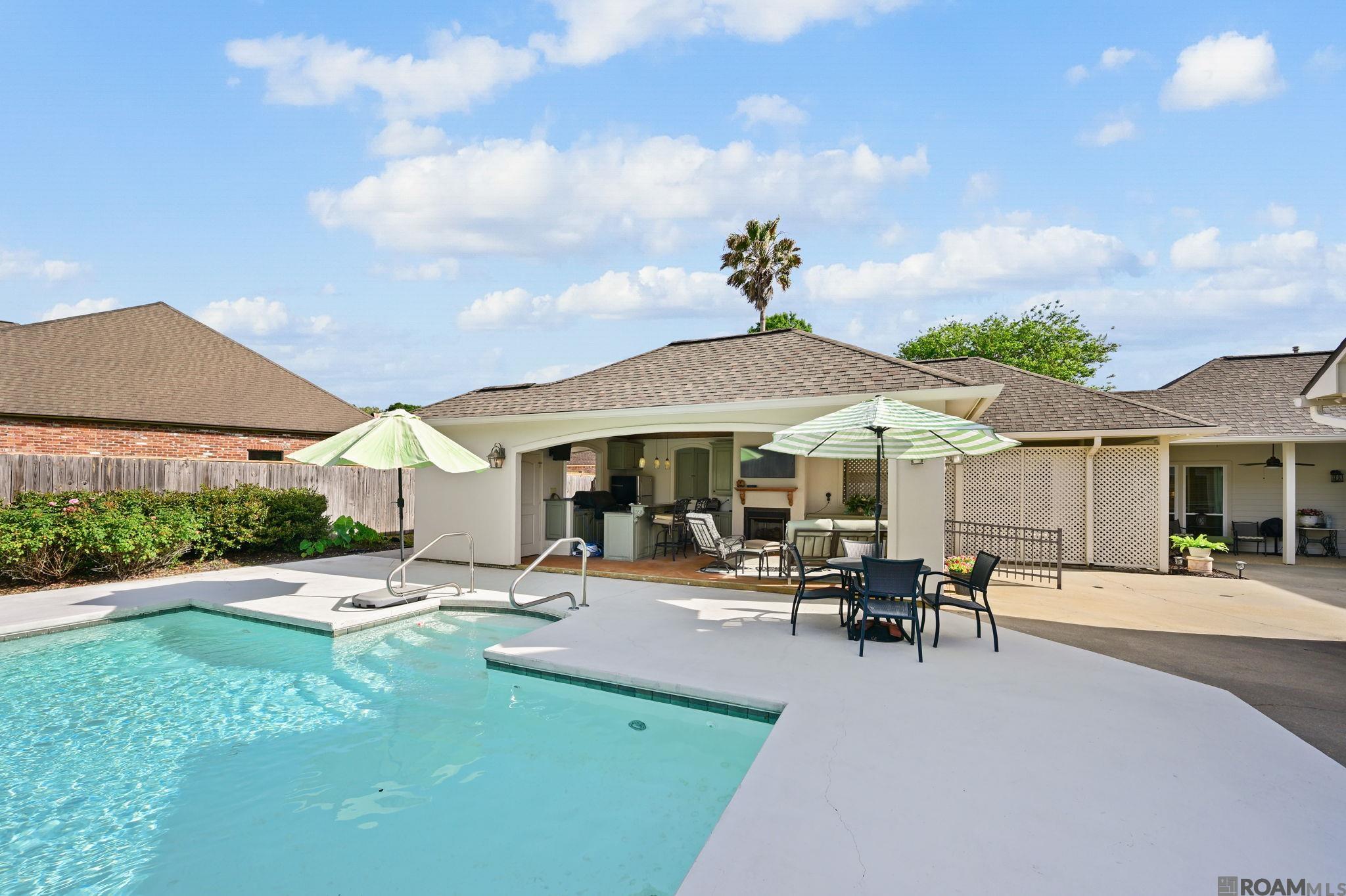 17952 Heritage Estates Dr, Baton Rouge, LA, 70810