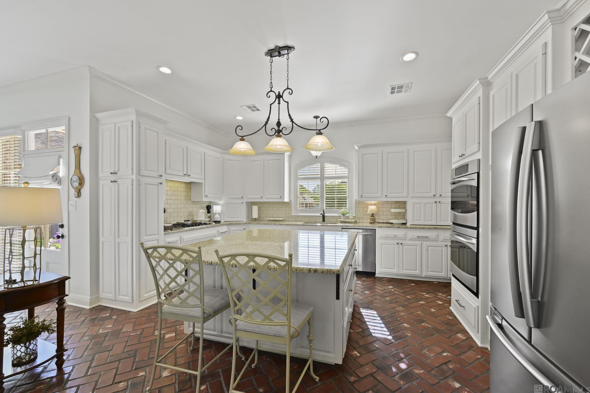 17952 Heritage Estates Dr, Baton Rouge, LA, 70810