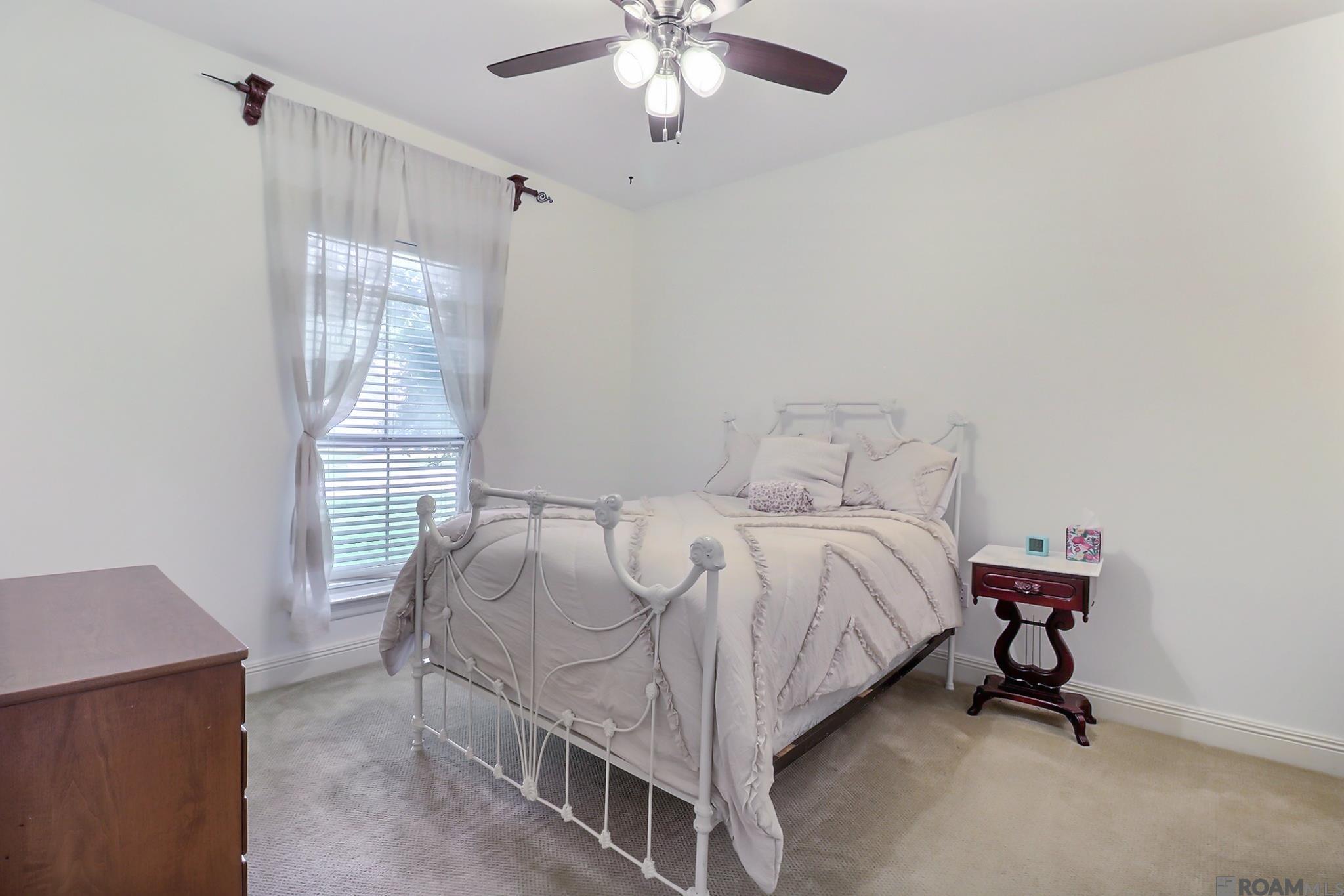 3735 S Harris Dr, Baton Rouge, LA, 70816