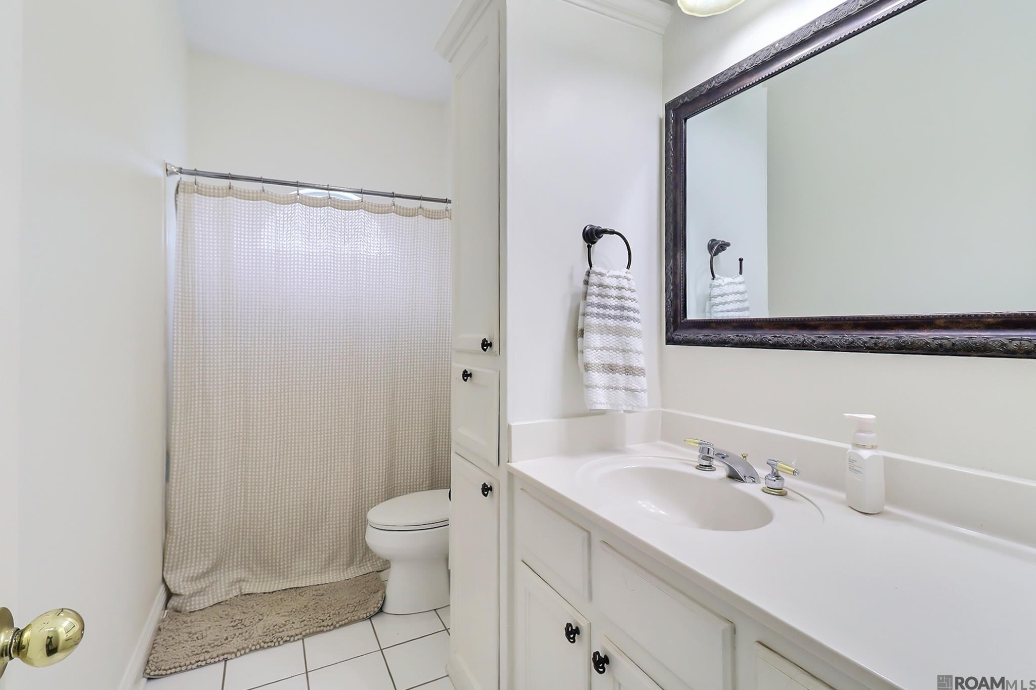 3735 S Harris Dr, Baton Rouge, LA, 70816