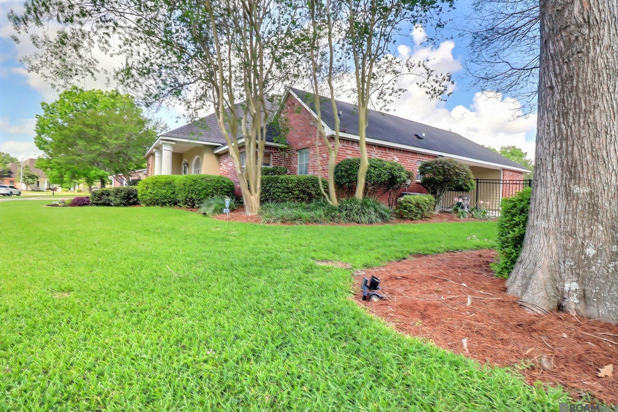 3735 S Harris Dr, Baton Rouge, LA, 70816