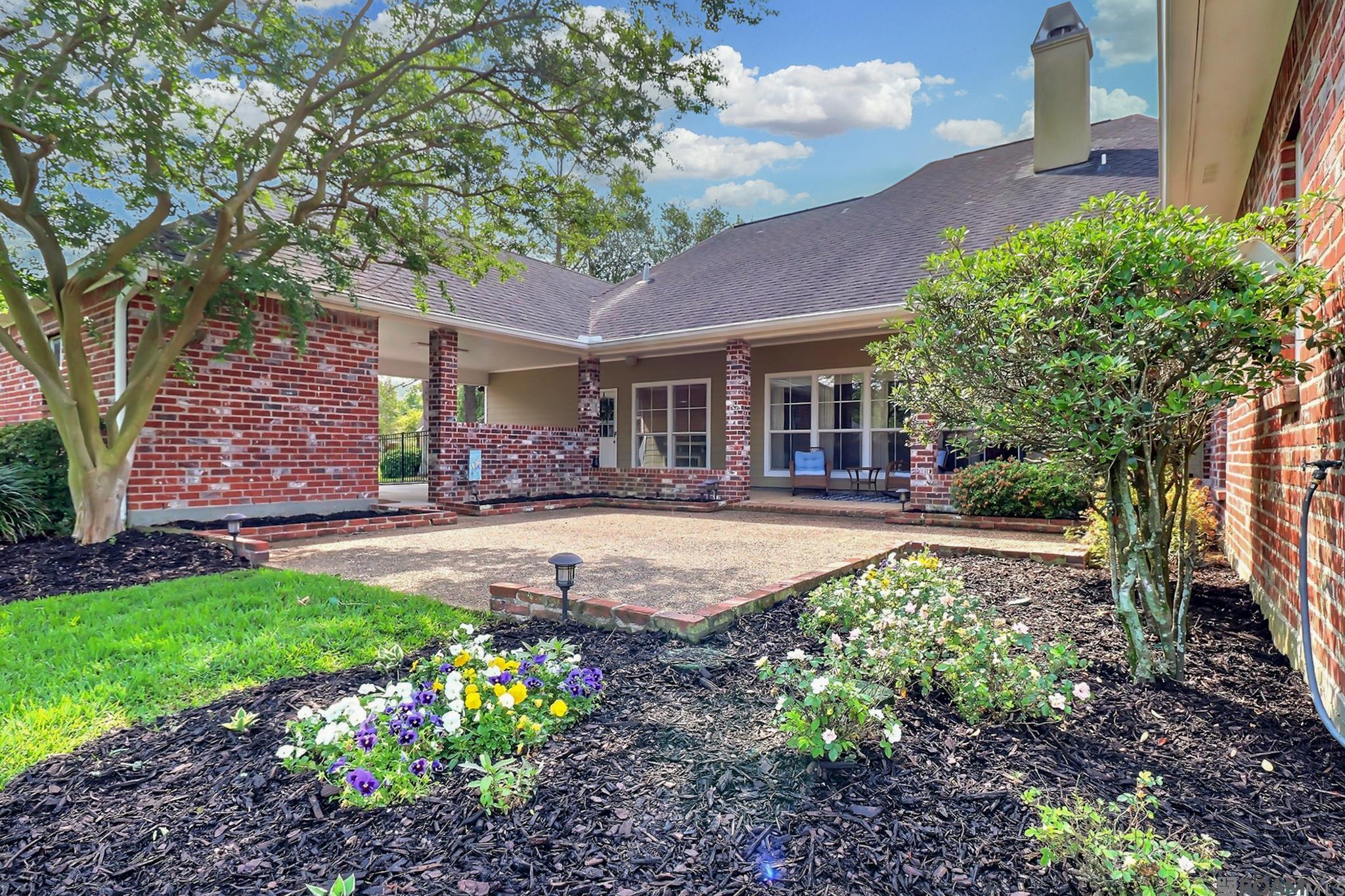 3735 S Harris Dr, Baton Rouge, LA, 70816