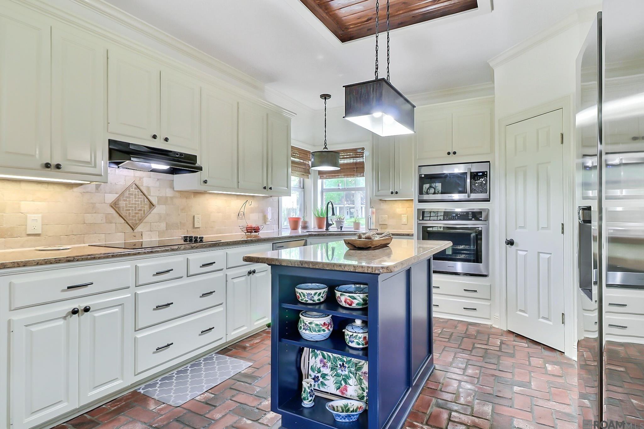 3735 S Harris Dr, Baton Rouge, LA, 70816