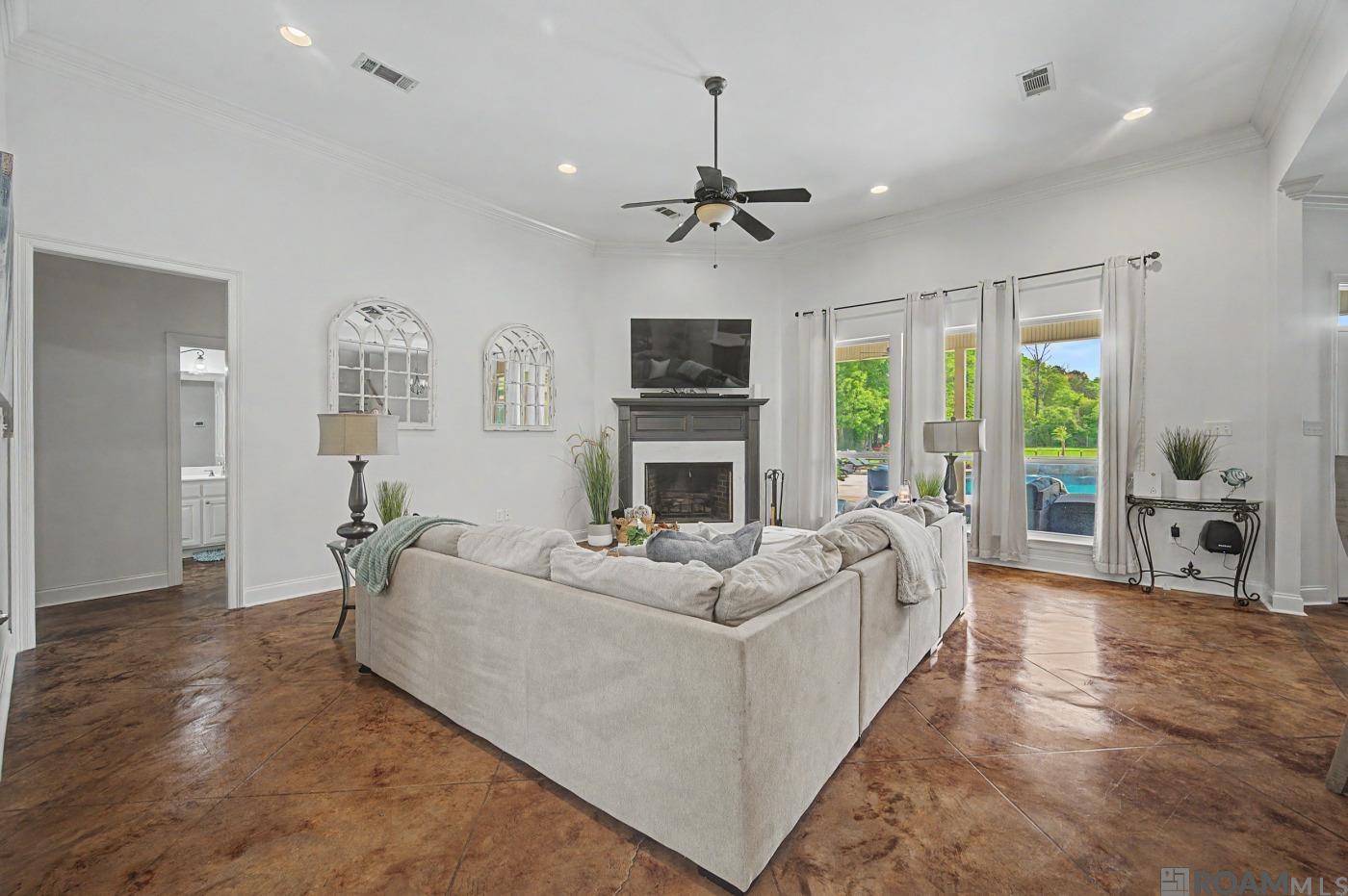 34062 Duff Rd, Walker, LA, 70785