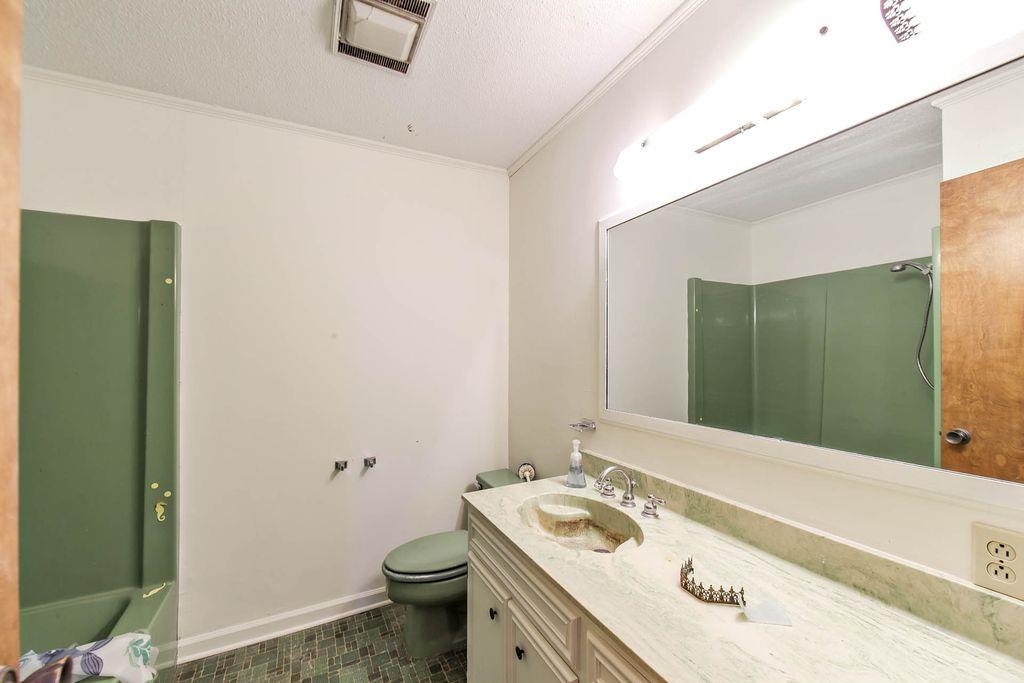 376 Highway 652, Raceland, LA, 70394