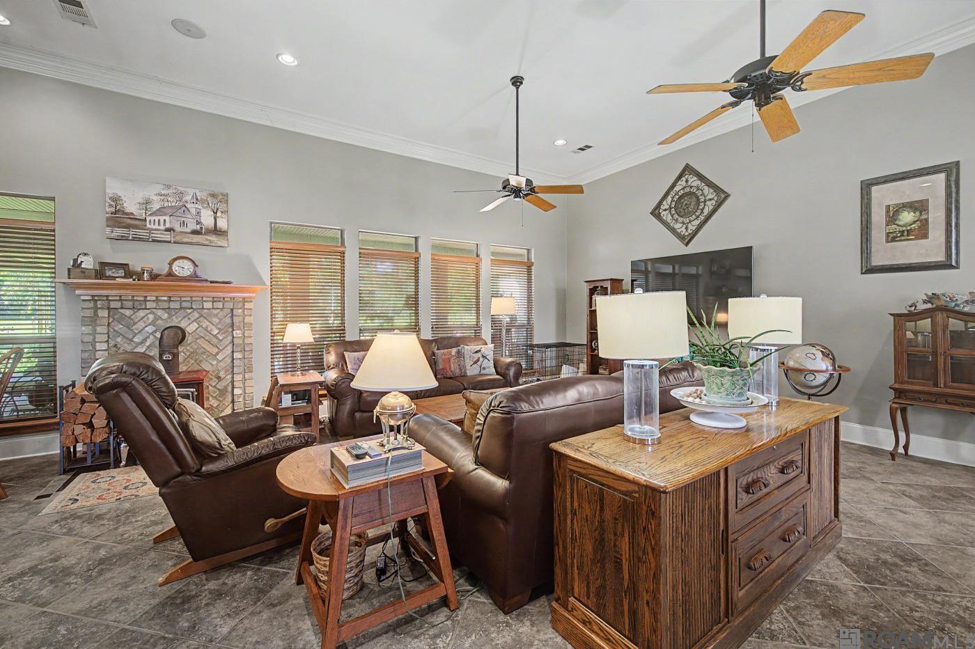 31868 Myers Rd, Denham Springs, LA, 70726