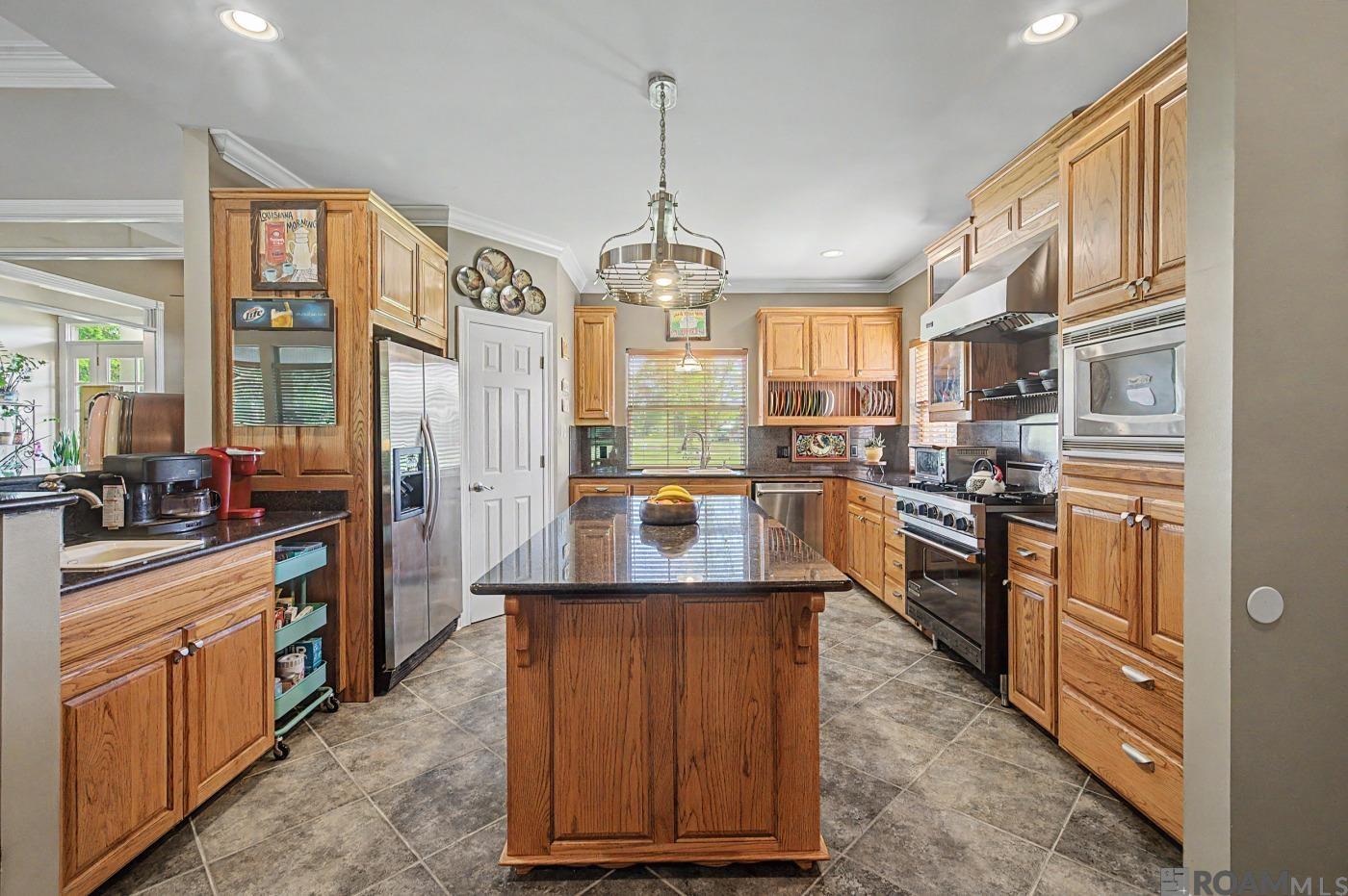 31868 Myers Rd, Denham Springs, LA, 70726