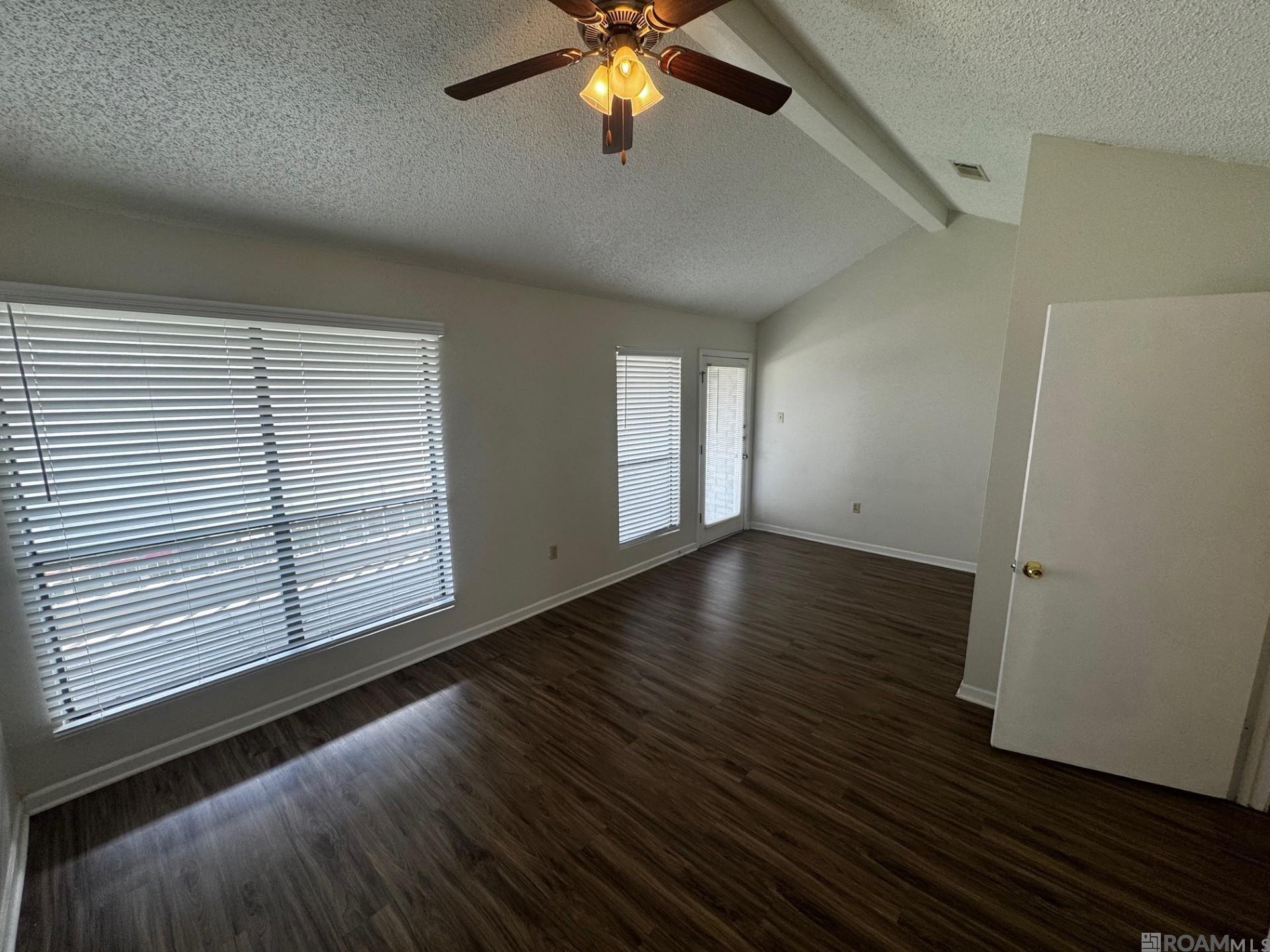 5131 Nicholson Dr UNIT B8, Baton Rouge, LA, 70820