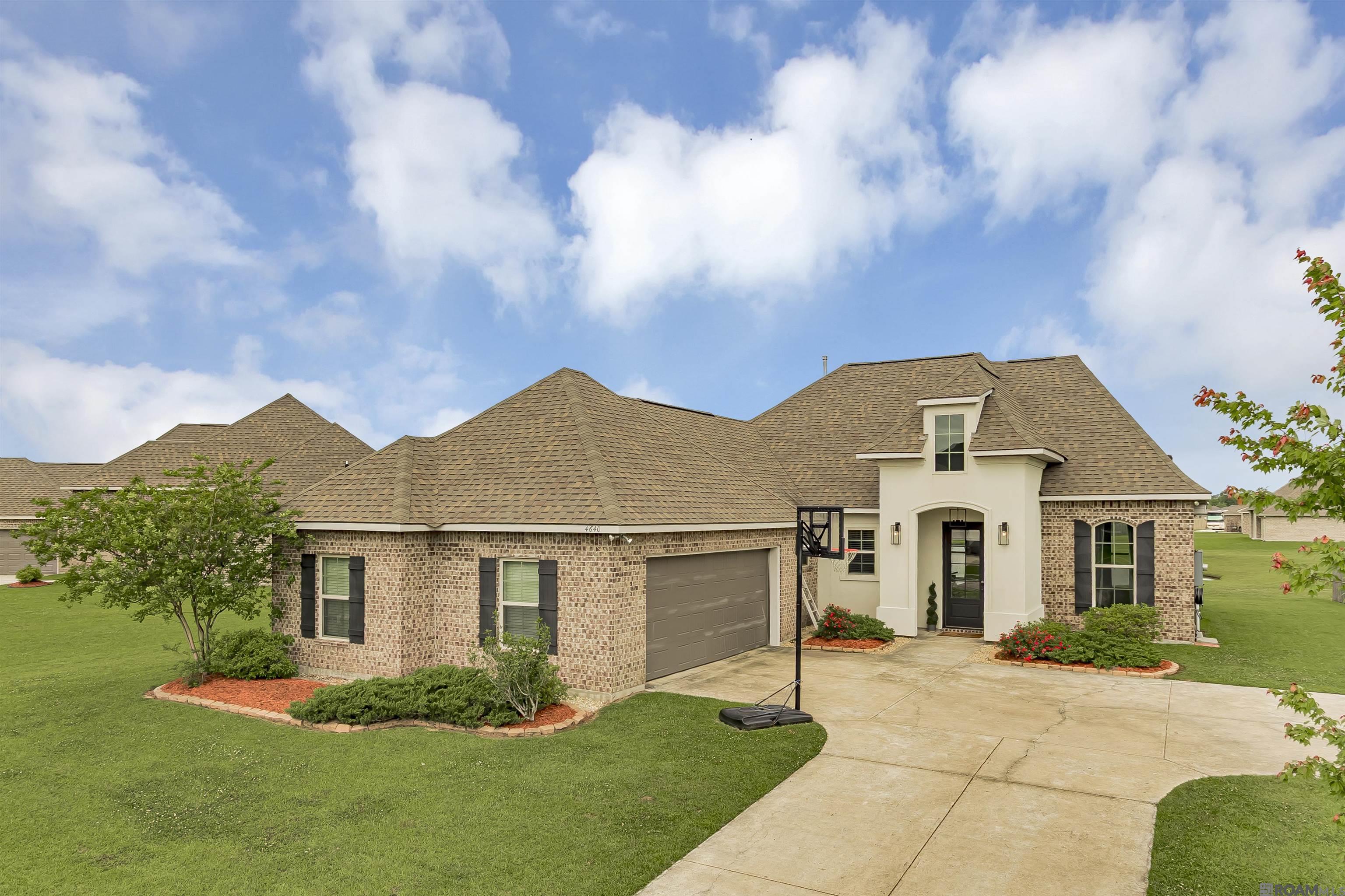 $250,000 to $500,000