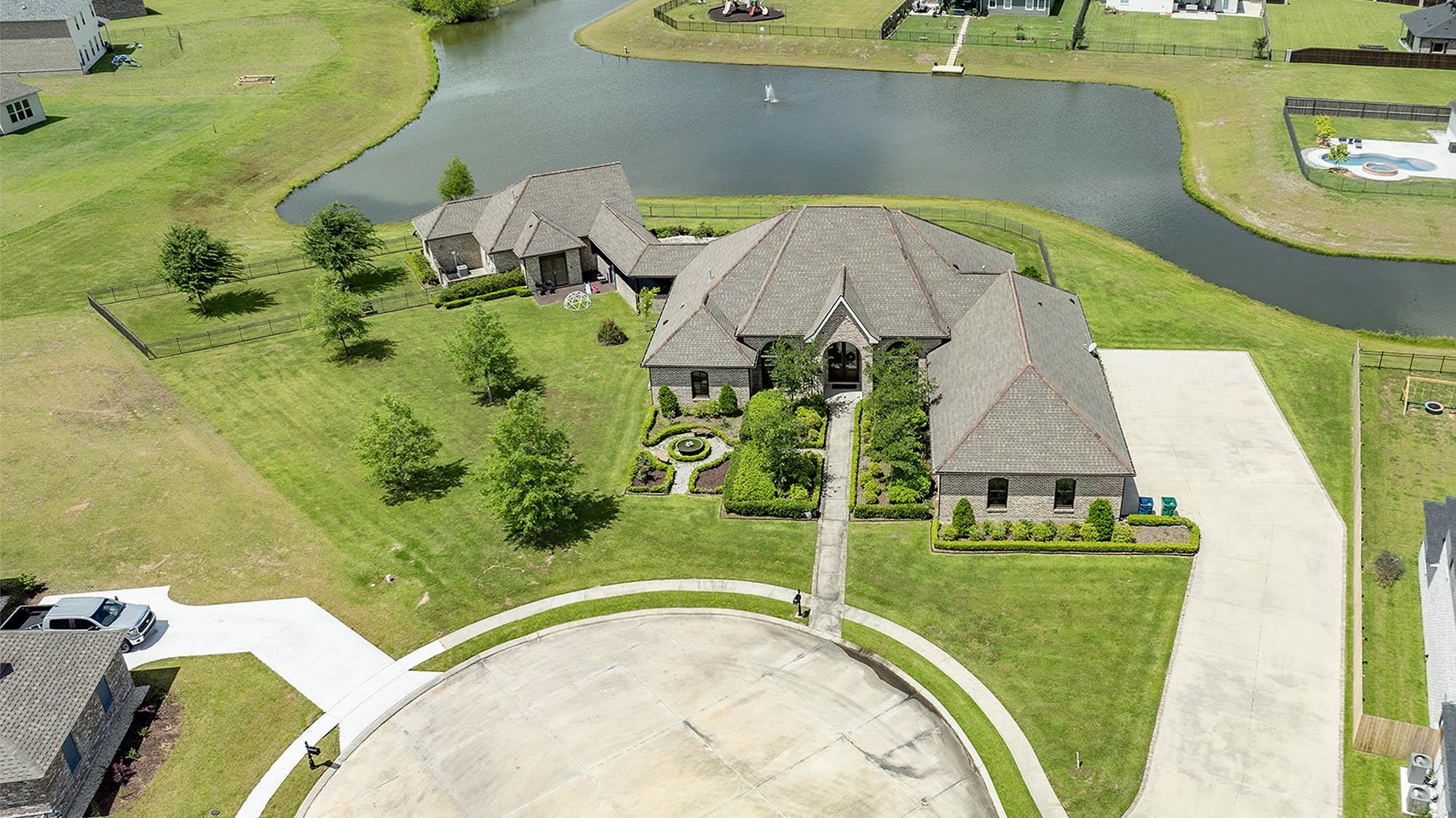 126 Sternfels Court, Thibodaux, LA, 70301