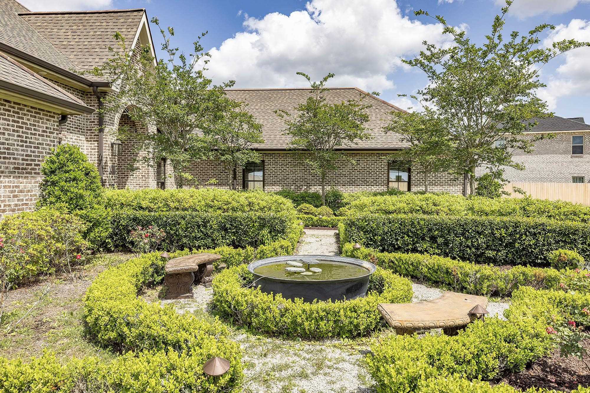 126 Sternfels Court, Thibodaux, LA, 70301