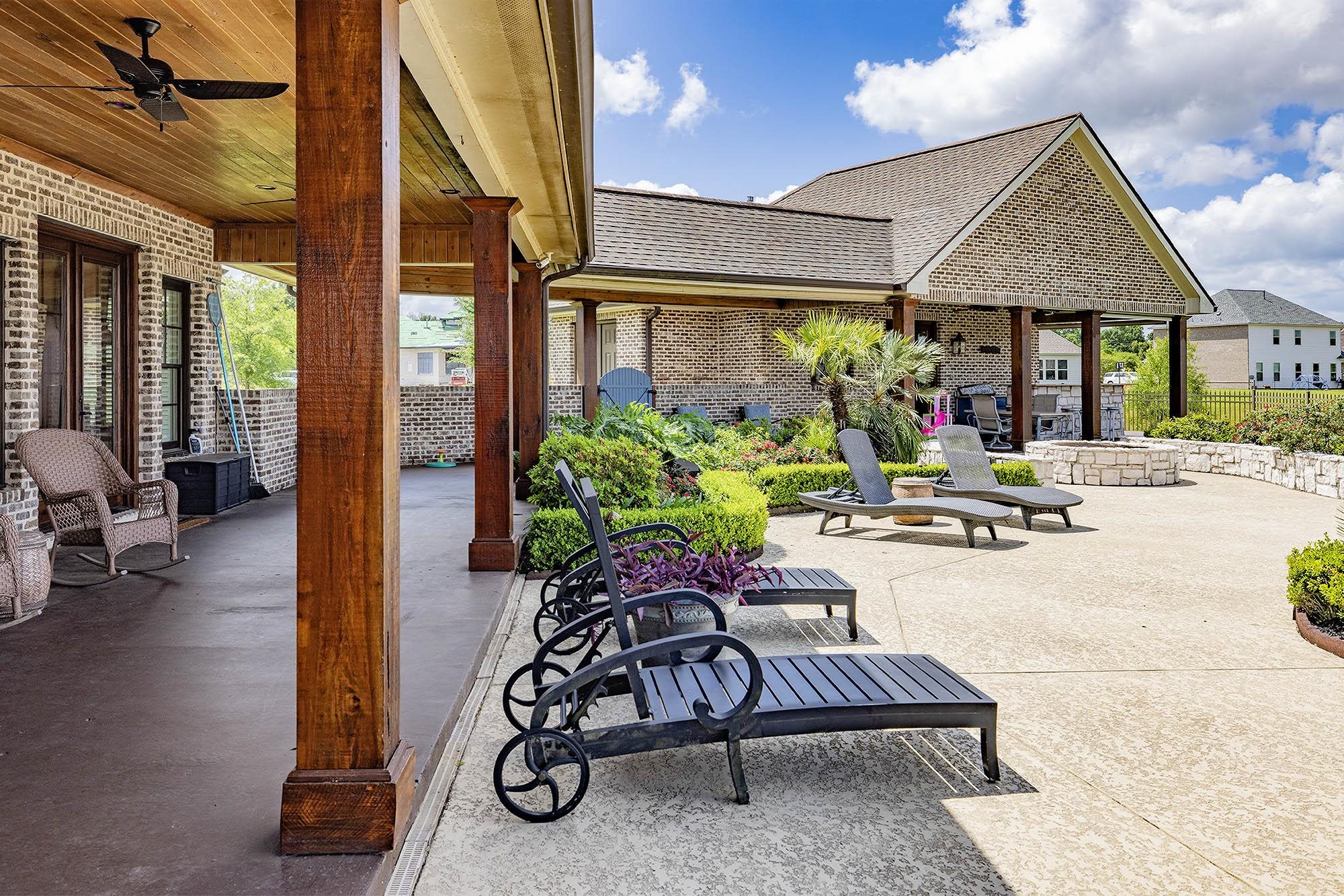 126 Sternfels Court, Thibodaux, LA, 70301