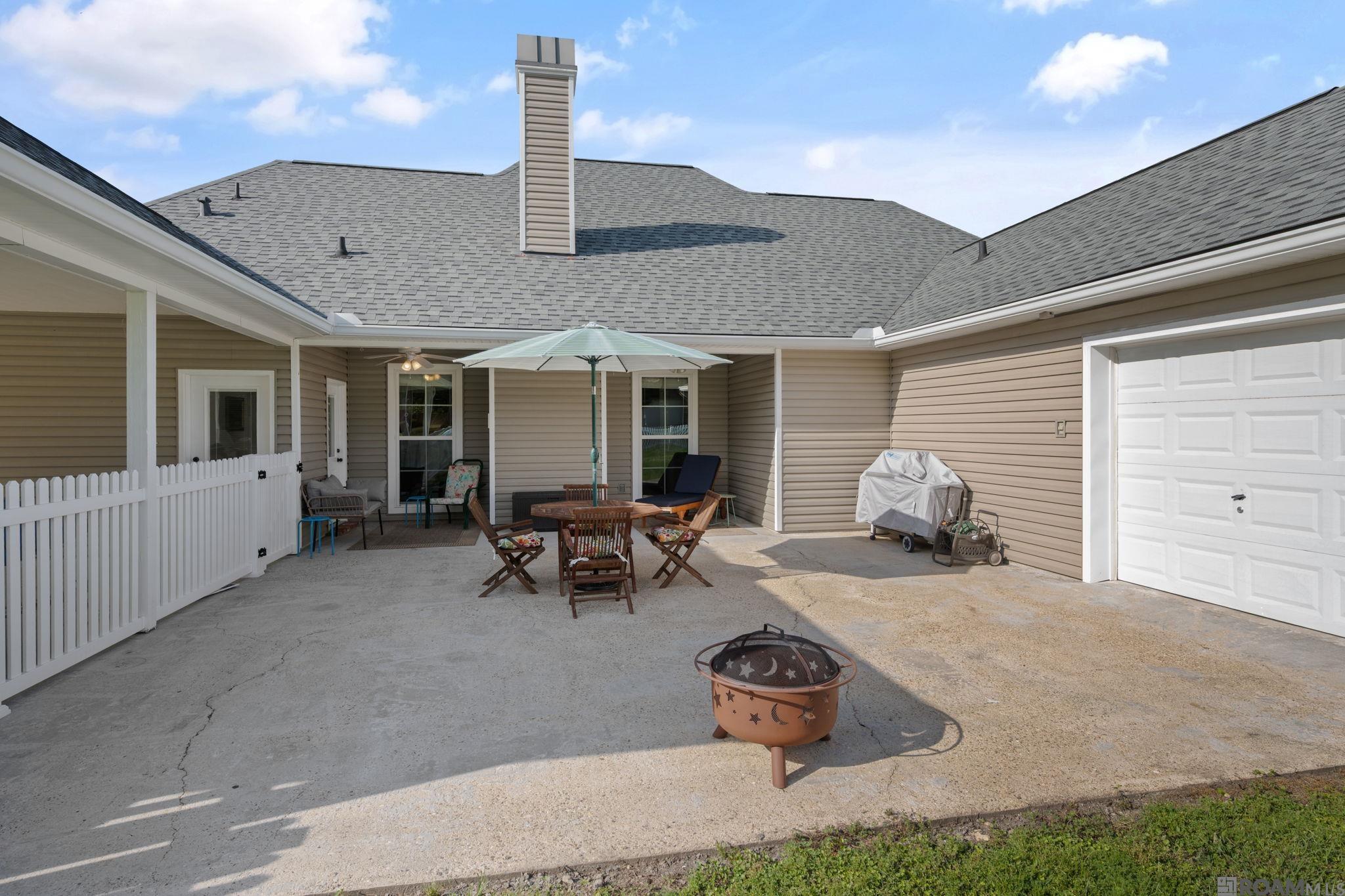 8858 Myrtle Hill Dr, St Francisville, LA, 70775