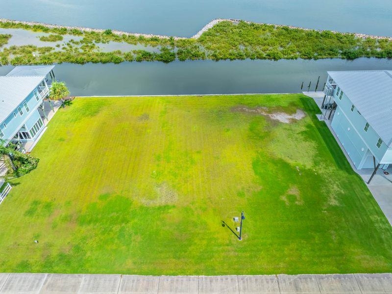 71 Queen Bess, Grand Isle, LA, 70358