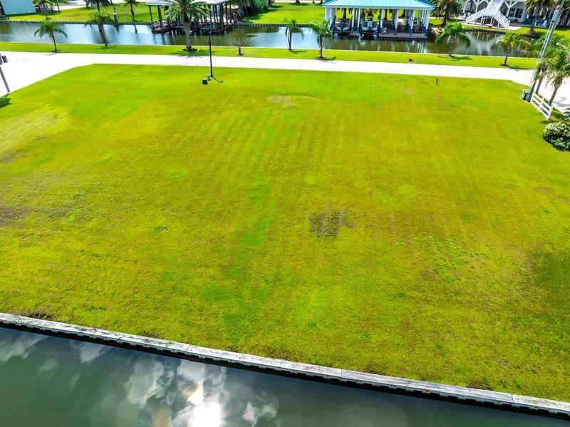 71 Queen Bess, Grand Isle, LA, 70358