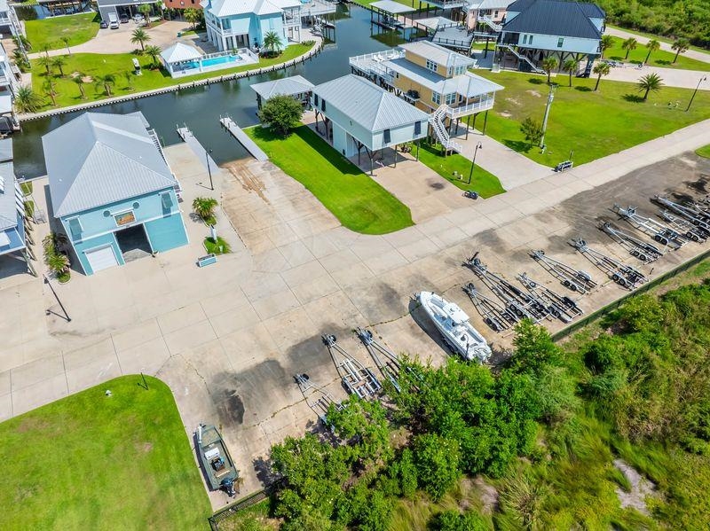 71 Queen Bess, Grand Isle, LA, 70358