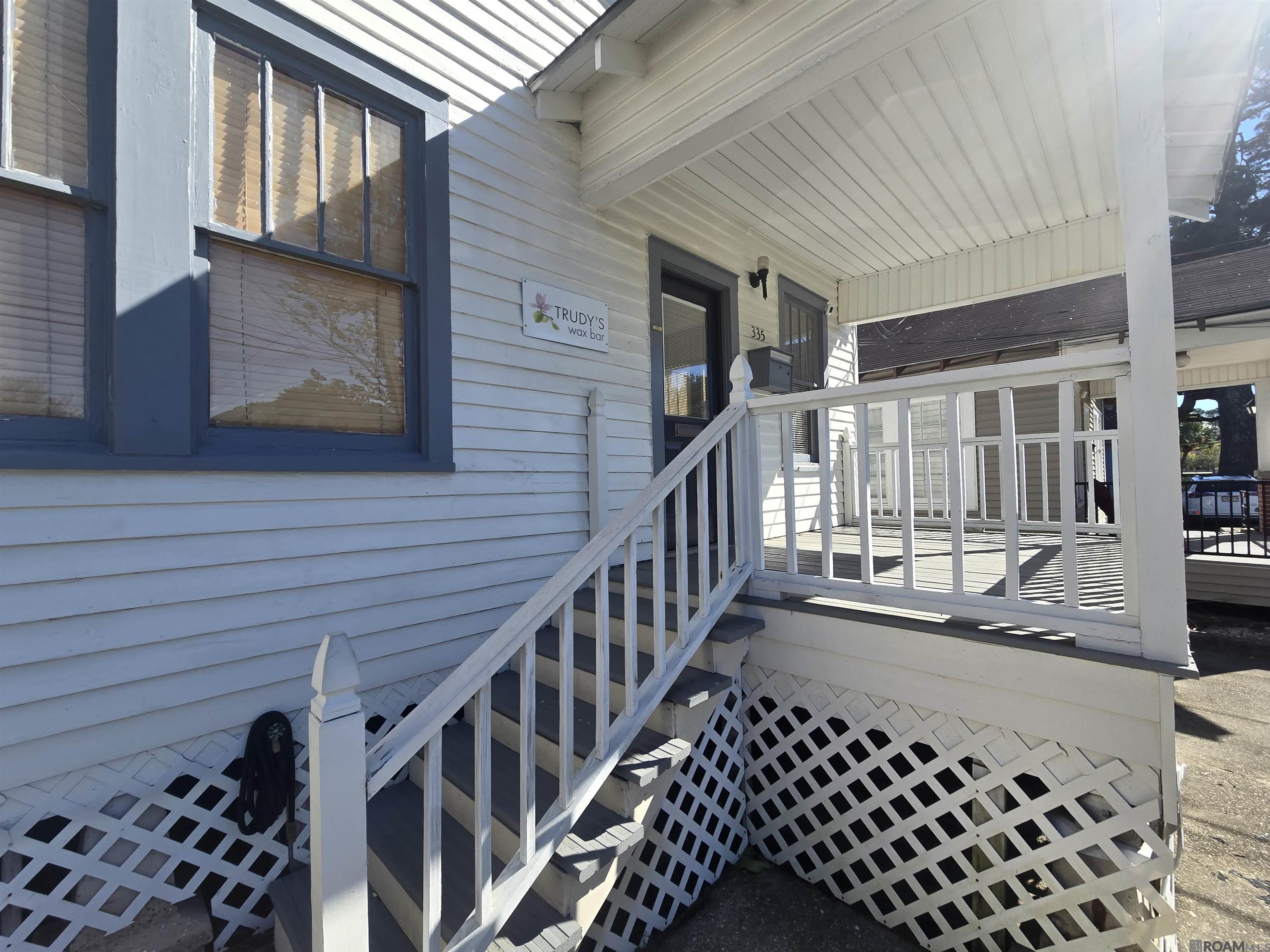 335 S Acadian Thwy, Baton Rouge, LA, 70806