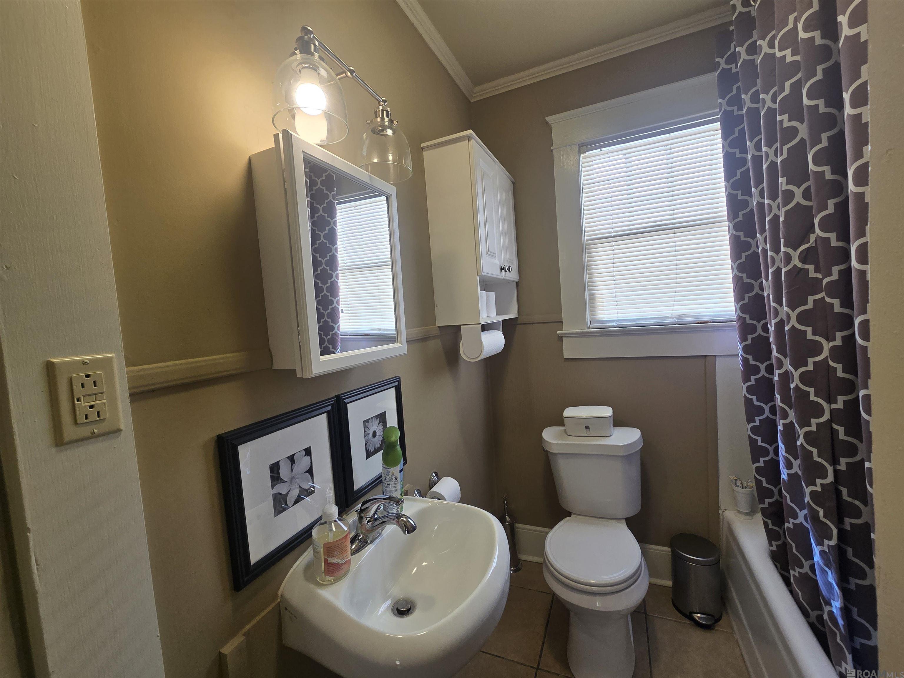 335 S Acadian Thwy, Baton Rouge, LA, 70806