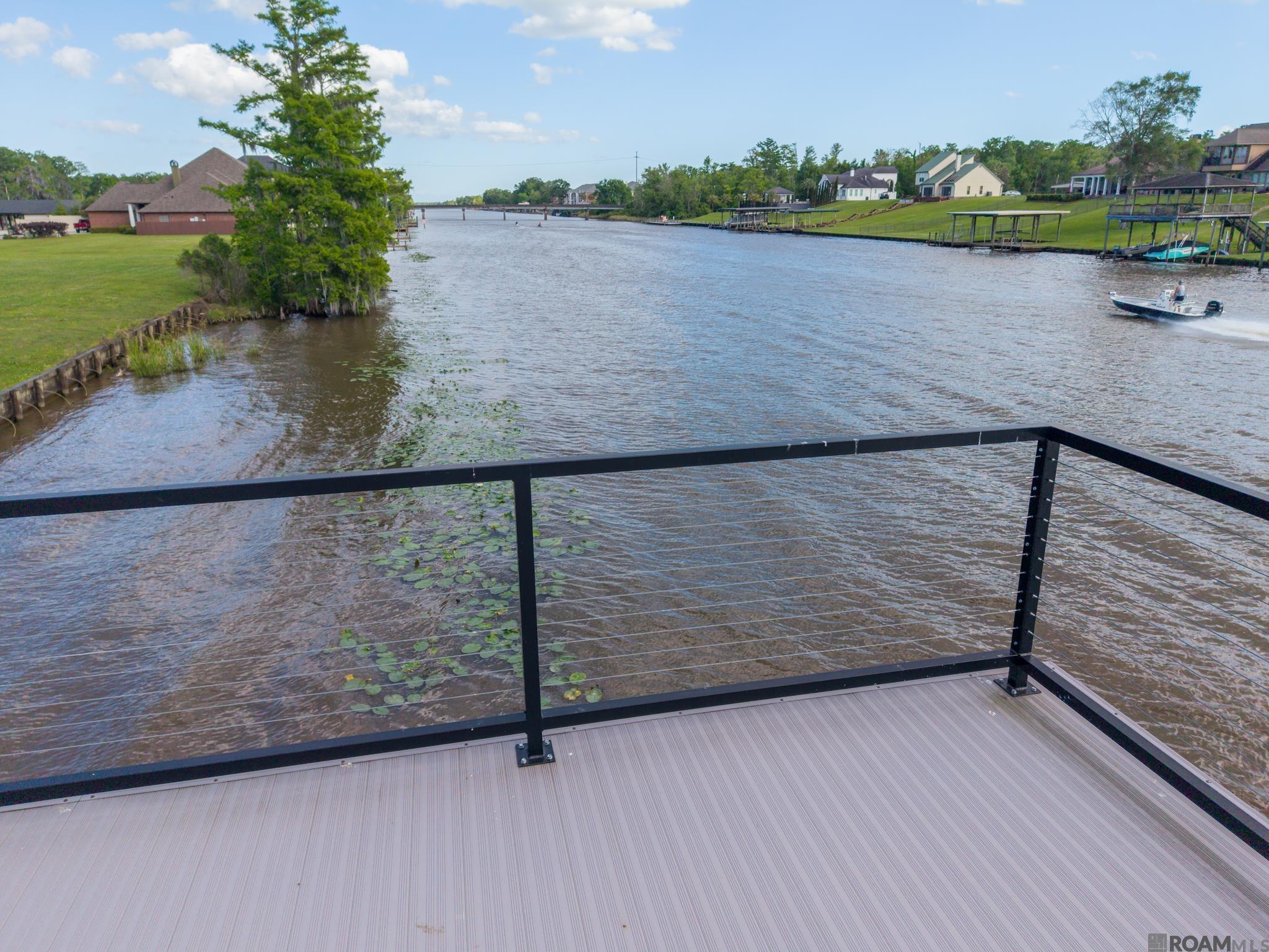 18718 Bayou Pierre Dr, Maurepas, LA, 70449