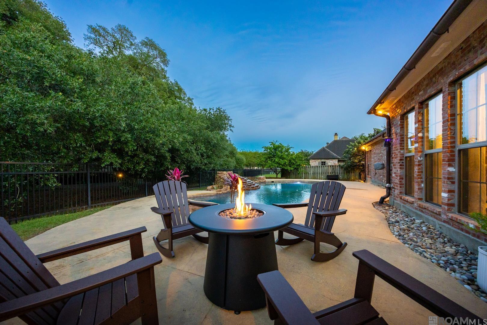 19437 Point O' Woods Ct, Baton Rouge, LA, 70809