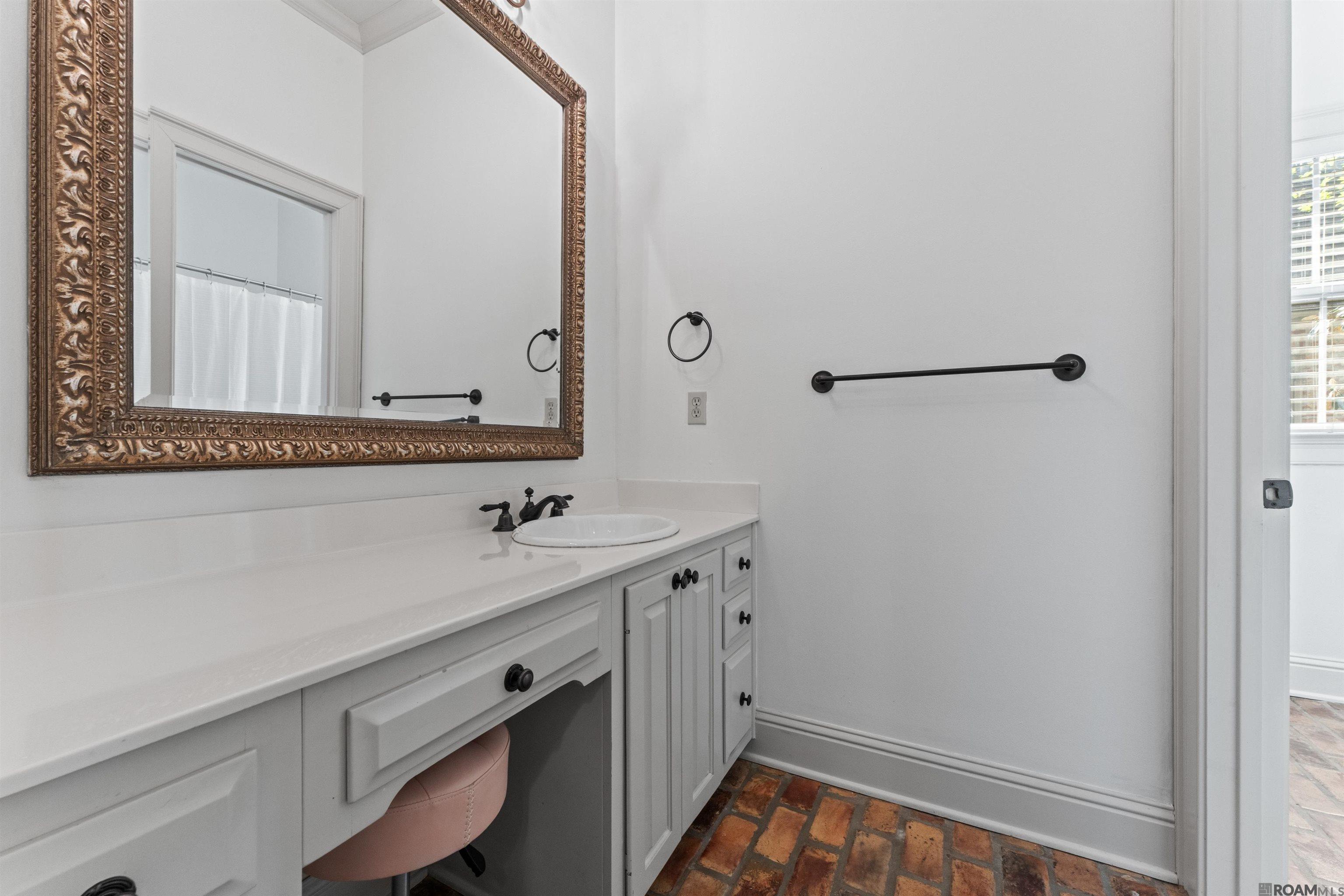 19437 Point O' Woods Ct, Baton Rouge, LA, 70809